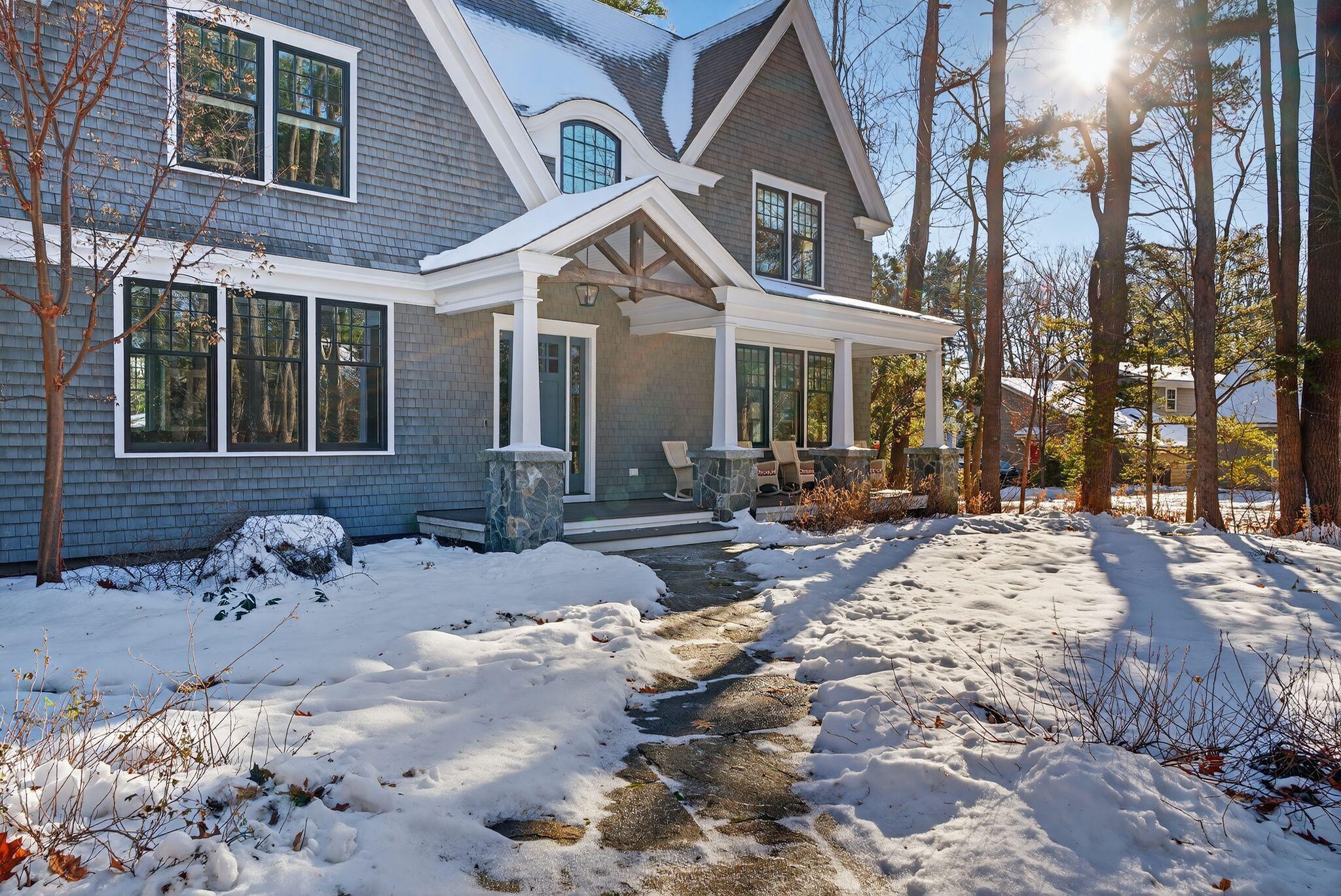 Falmouth, Maine, 04105, United States, 5 Bedrooms Bedrooms, ,6 BathroomsBathrooms,Residential,Active,1952276