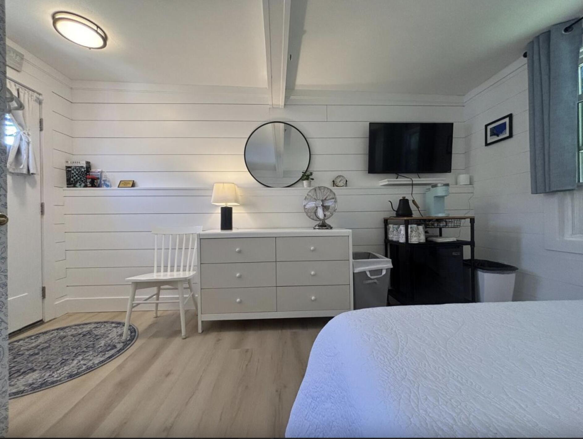 Ogunquit, Maine, 03907, United States, 6 Bedrooms Bedrooms, ,6 BathroomsBathrooms,Residential,Active,2012671