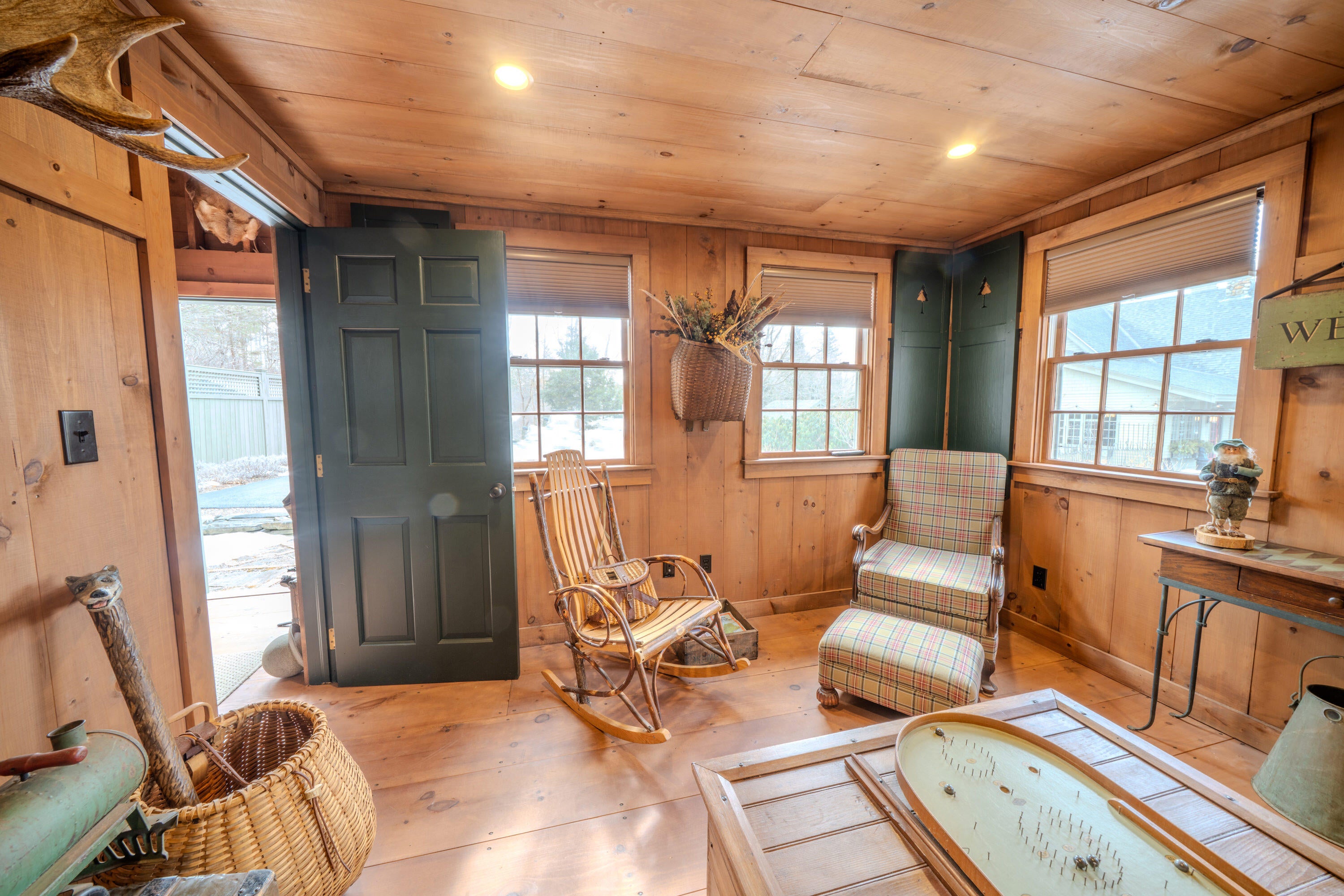 Belfast, Maine, 04915, United States, ,2 BathroomsBathrooms,Residential,Active,1762819