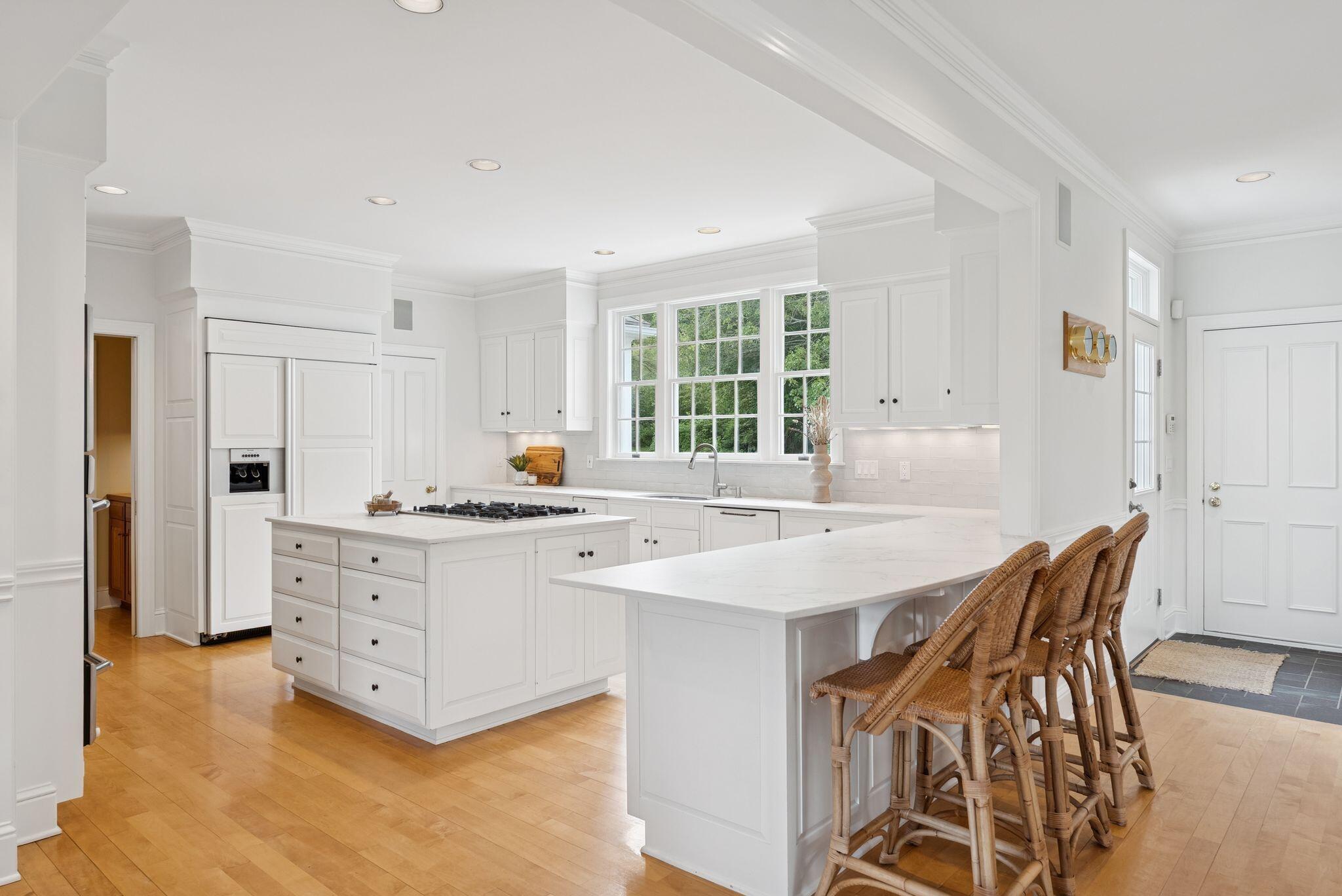 Cumberland, Maine, 04110, United States, 4 Bedrooms Bedrooms, ,5 BathroomsBathrooms,Residential,Active,1886783