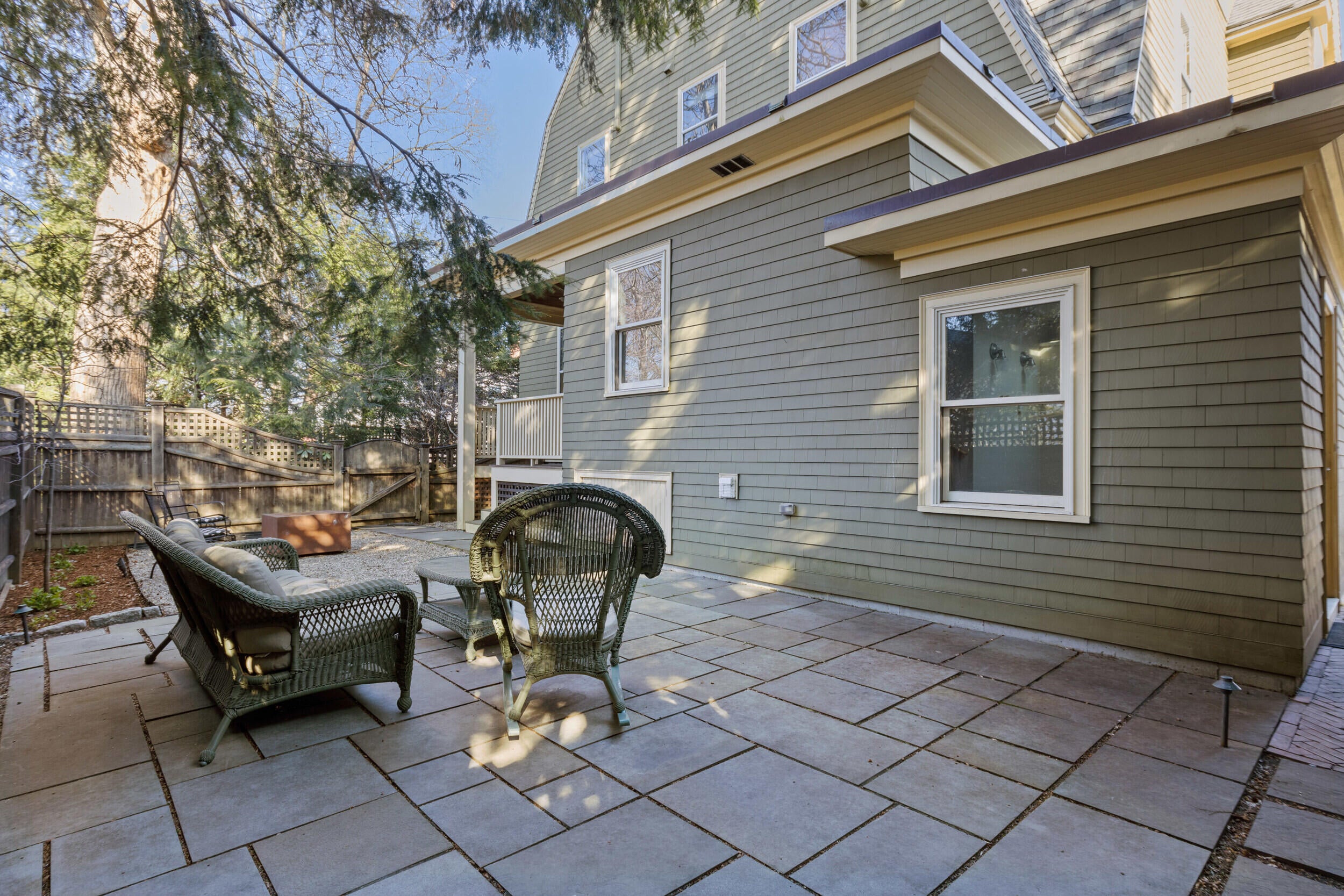 Portland, Maine, 04103, United States, 4 Bedrooms Bedrooms, ,3 BathroomsBathrooms,Residential,Active,2040217