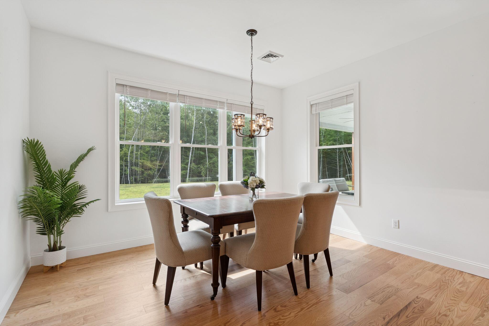 Buxton, Maine, 04093, United States, 4 Bedrooms Bedrooms, ,4 BathroomsBathrooms,Residential,Active,1909608