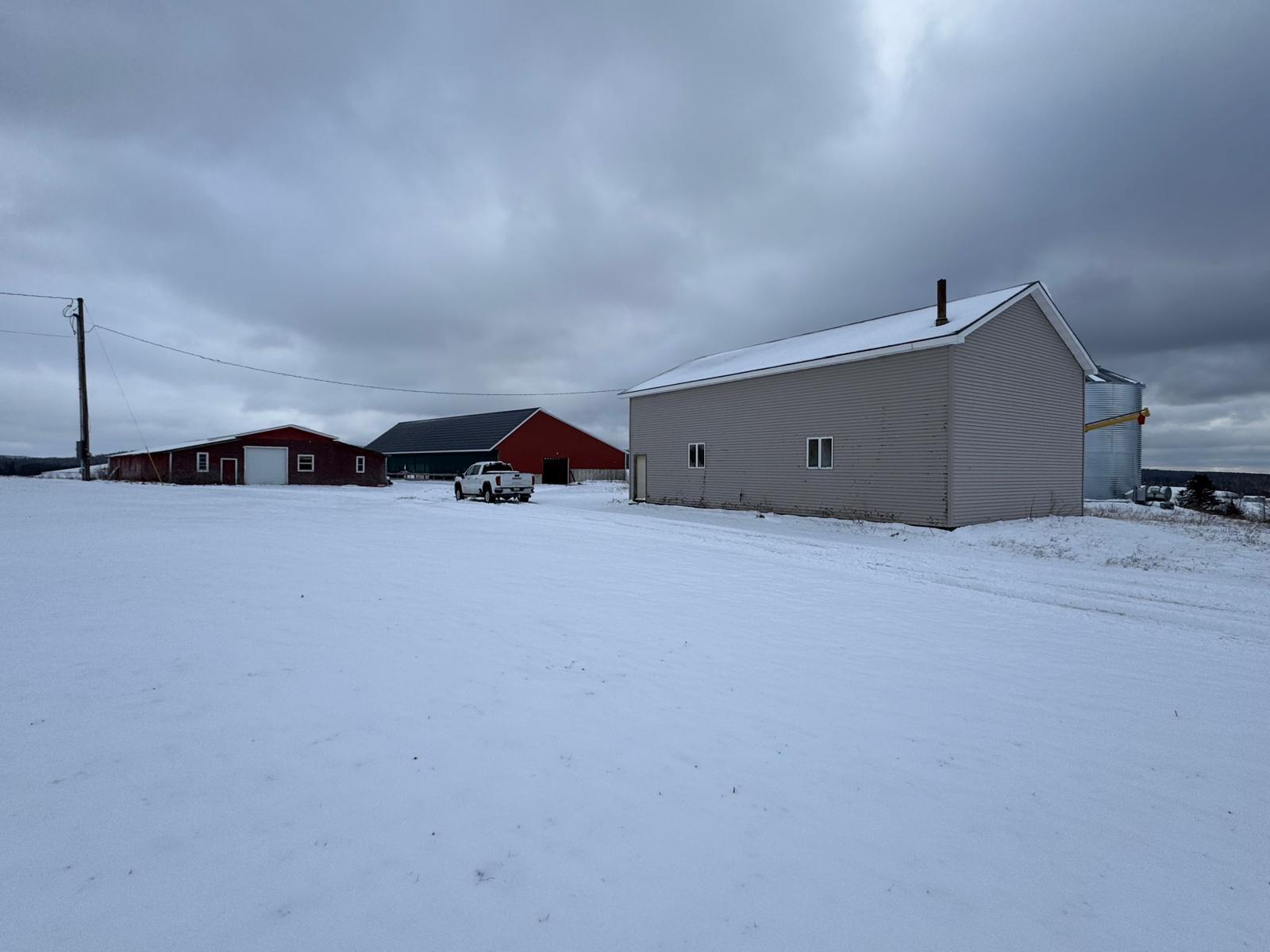 New Canada, Maine, 04743, United States, 6 Bedrooms Bedrooms, ,2 BathroomsBathrooms,Residential,Active,1702003
