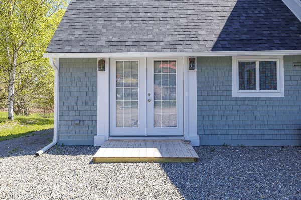 27 WILSON ST, EASTPORT, ME 04631, photo 4 of 89