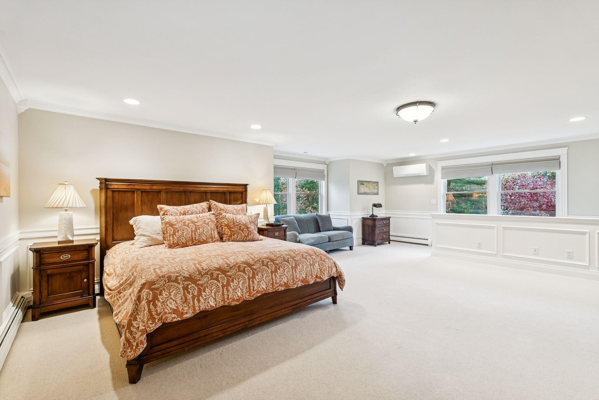 Falmouth, Maine, 04105, United States, 5 Bedrooms Bedrooms, ,4 BathroomsBathrooms,Residential,Active,2002327