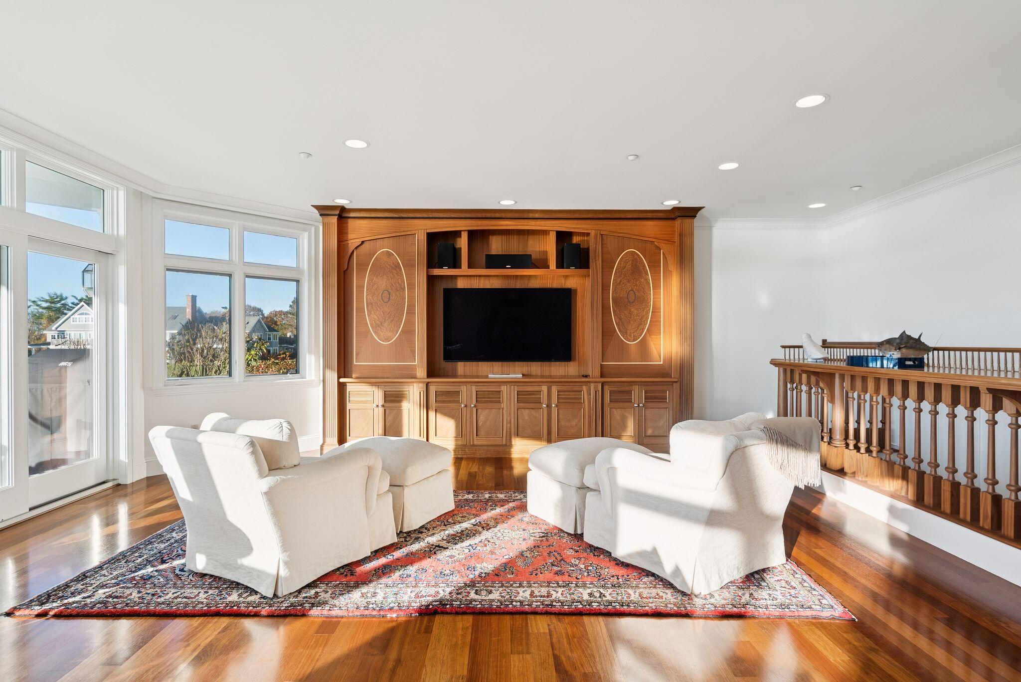 Scarborough, Maine, 04074, United States, 2 Bedrooms Bedrooms, ,3 BathroomsBathrooms,Residential,Active,1972151