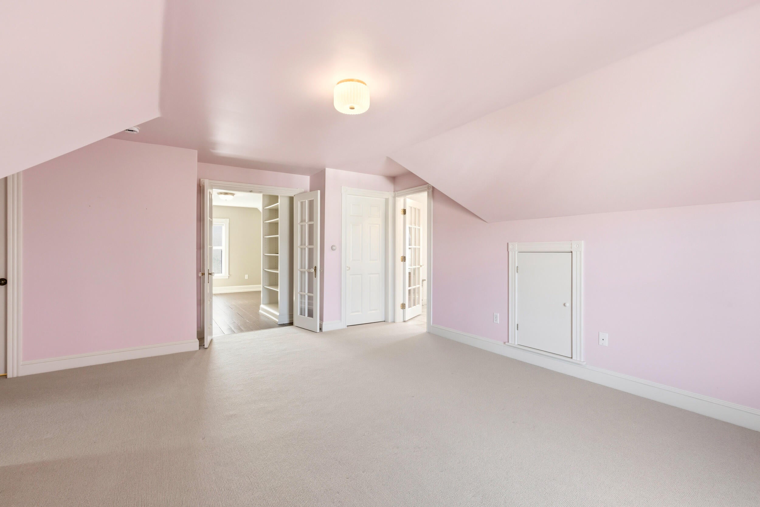 Portland, Maine, 04103, United States, 4 Bedrooms Bedrooms, ,3 BathroomsBathrooms,Residential,Active,2040217