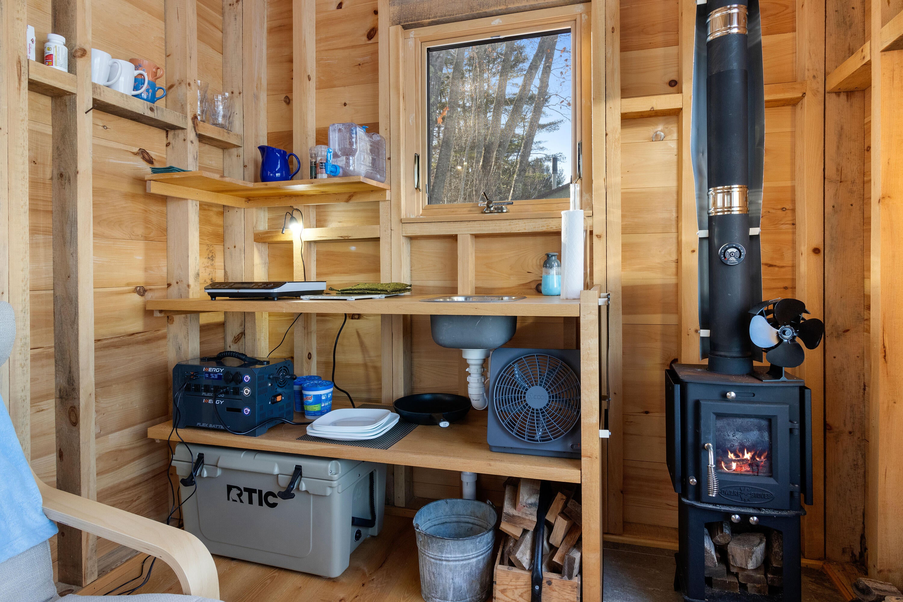 Waldoboro, Maine, 04572, United States, 4 Bedrooms Bedrooms, ,3 BathroomsBathrooms,Residential,Active,2007941