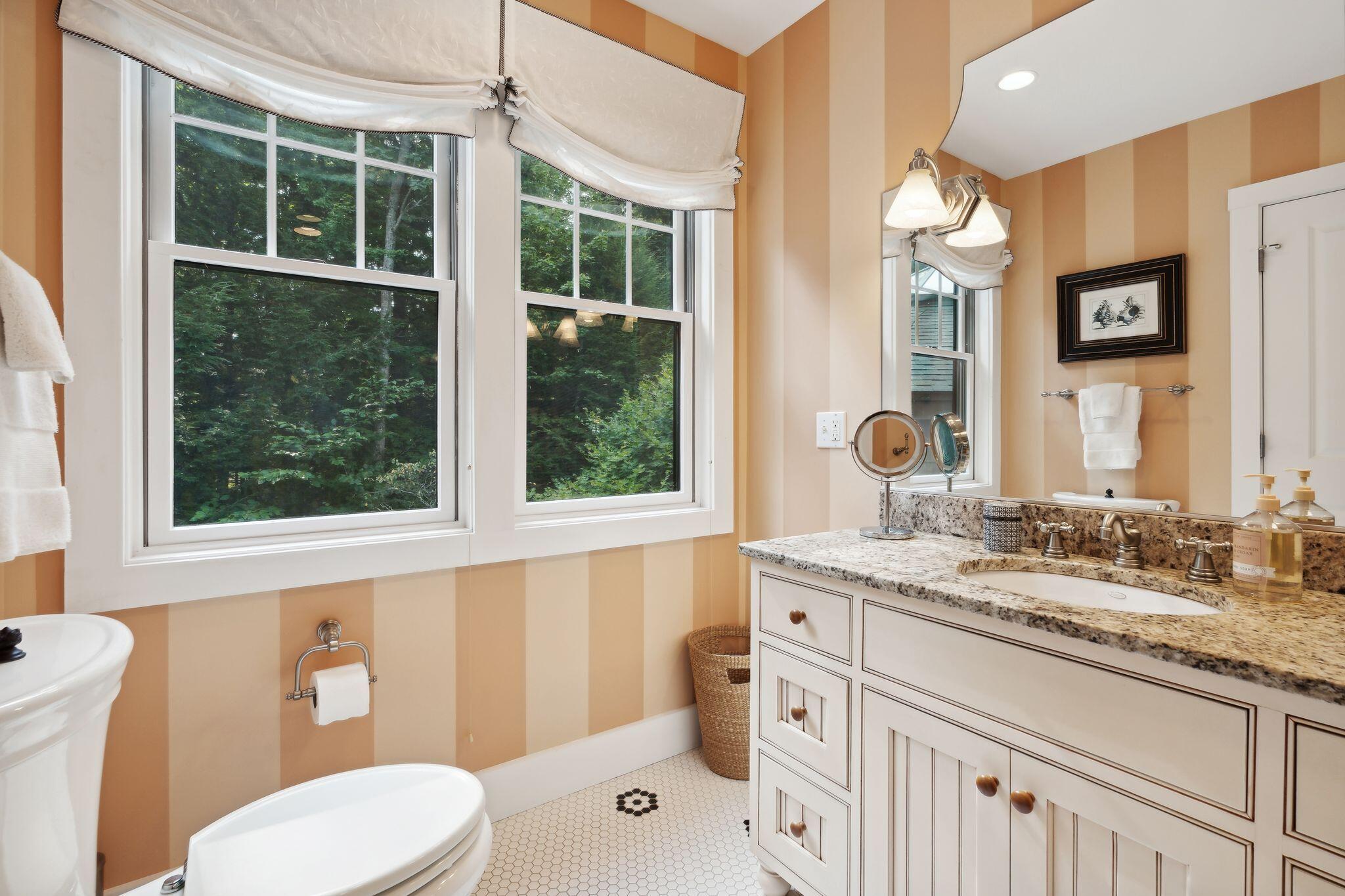 Naples, Maine, 04055, United States, 9 Bedrooms Bedrooms, ,8 BathroomsBathrooms,Residential,Active,1905064