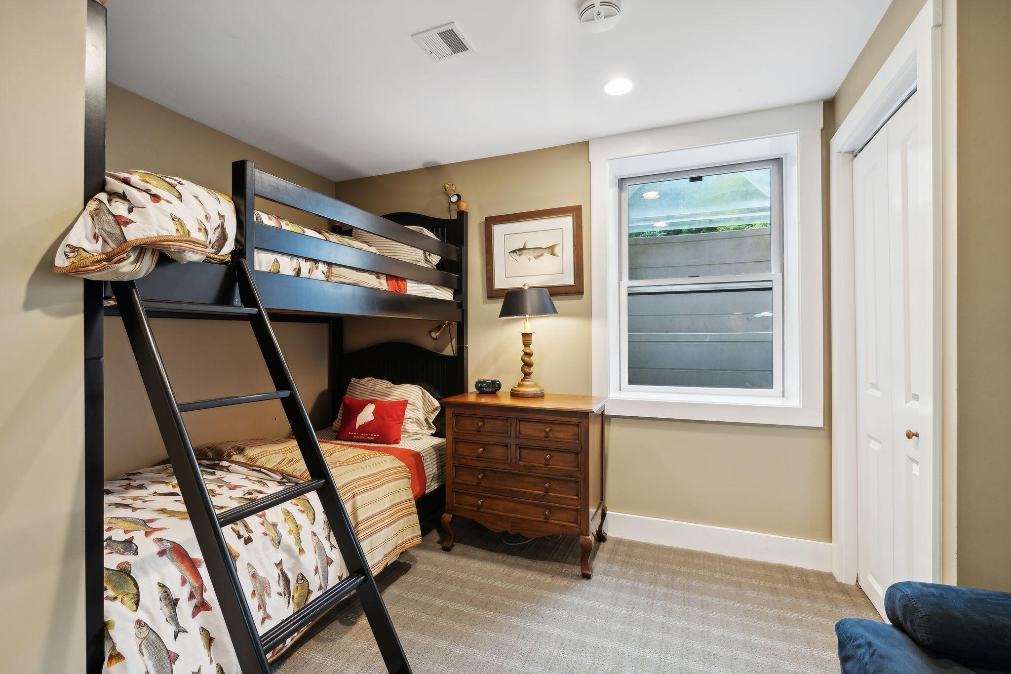 Naples, Maine, 04055, United States, 9 Bedrooms Bedrooms, ,8 BathroomsBathrooms,Residential,Active,1905064