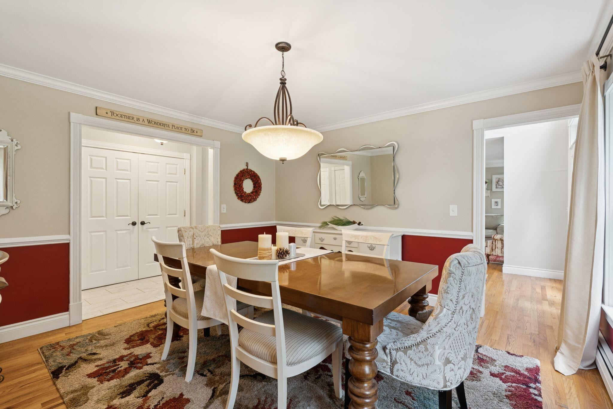 Falmouth, Maine, 04105, United States, 4 Bedrooms Bedrooms, ,3 BathroomsBathrooms,Residential,Active,1920228