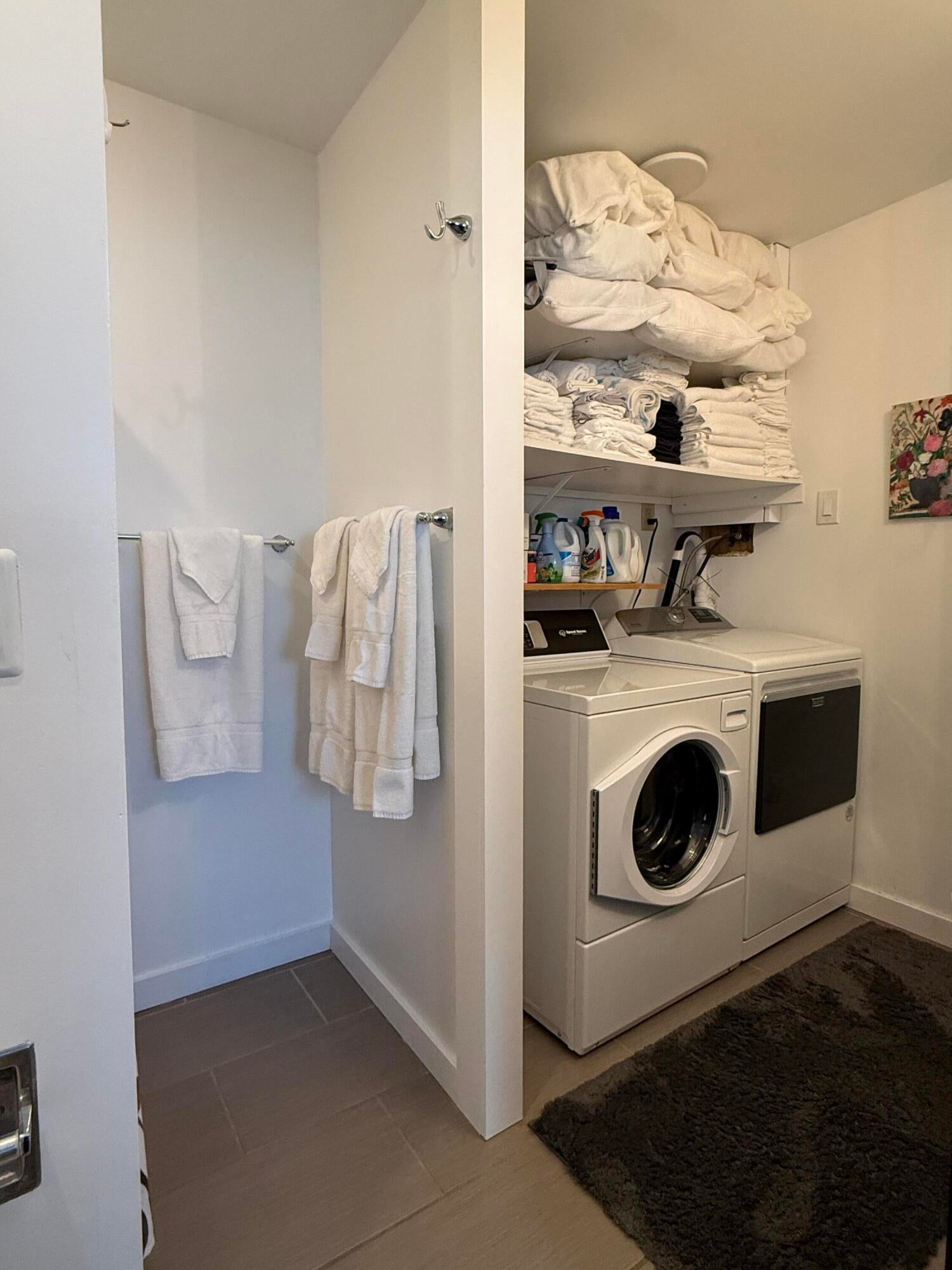 Ogunquit, Maine, 03907, United States, 6 Bedrooms Bedrooms, ,6 BathroomsBathrooms,Residential,Active,2012671