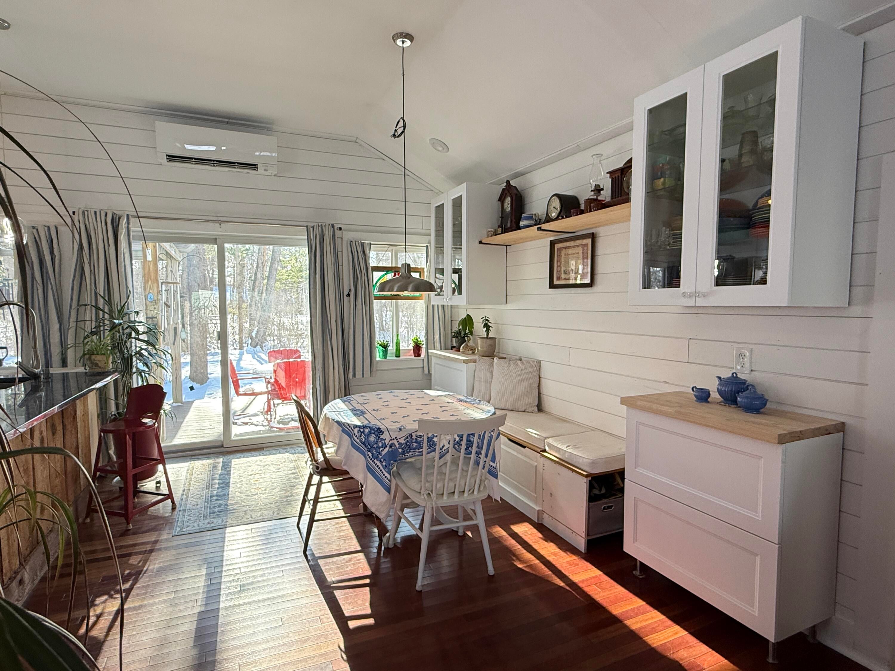 Ogunquit, Maine, 03907, United States, 6 Bedrooms Bedrooms, ,6 BathroomsBathrooms,Residential,Active,2012671