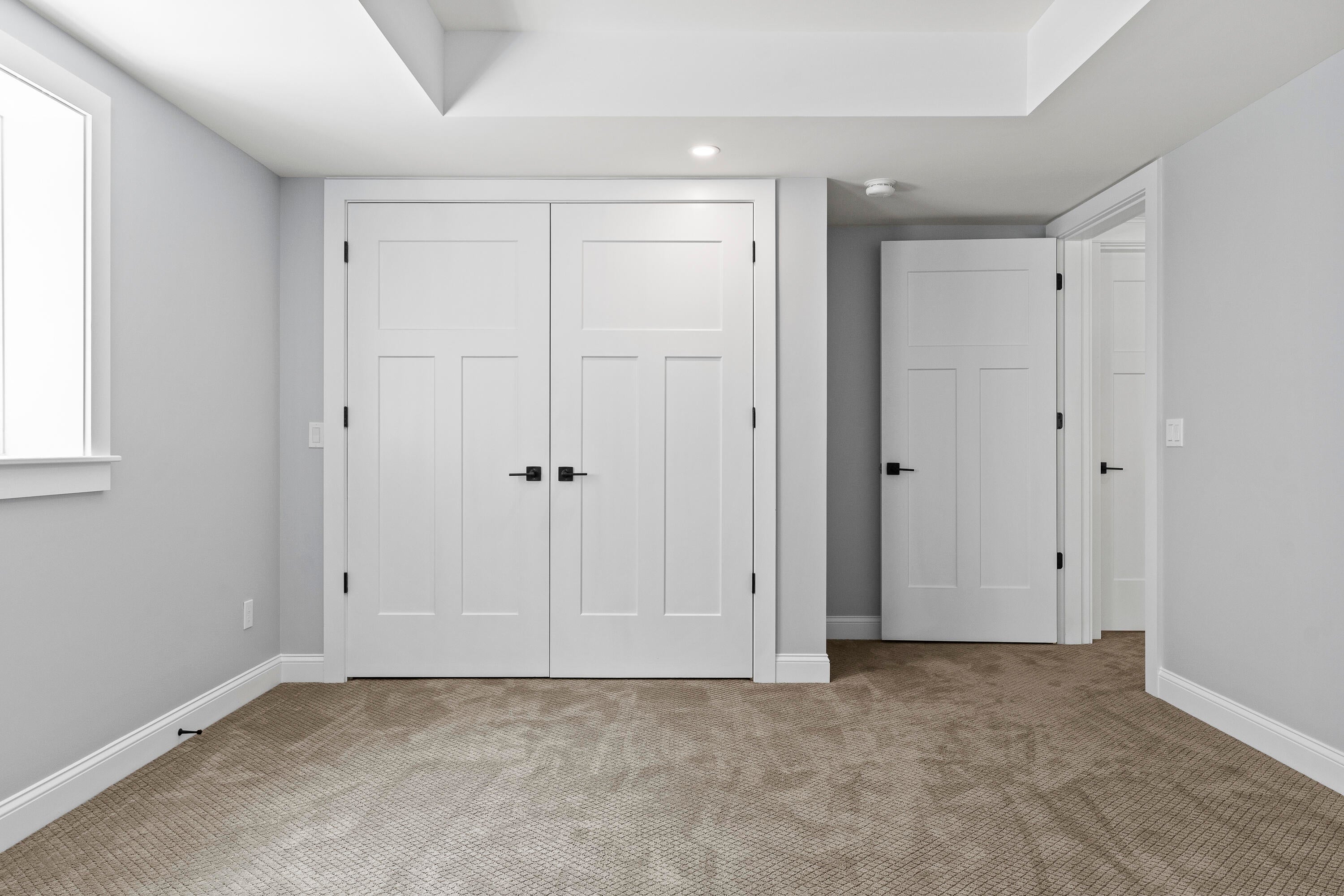 Falmouth, Maine, 04105, United States, 5 Bedrooms Bedrooms, ,6 BathroomsBathrooms,Residential,Active,1853629