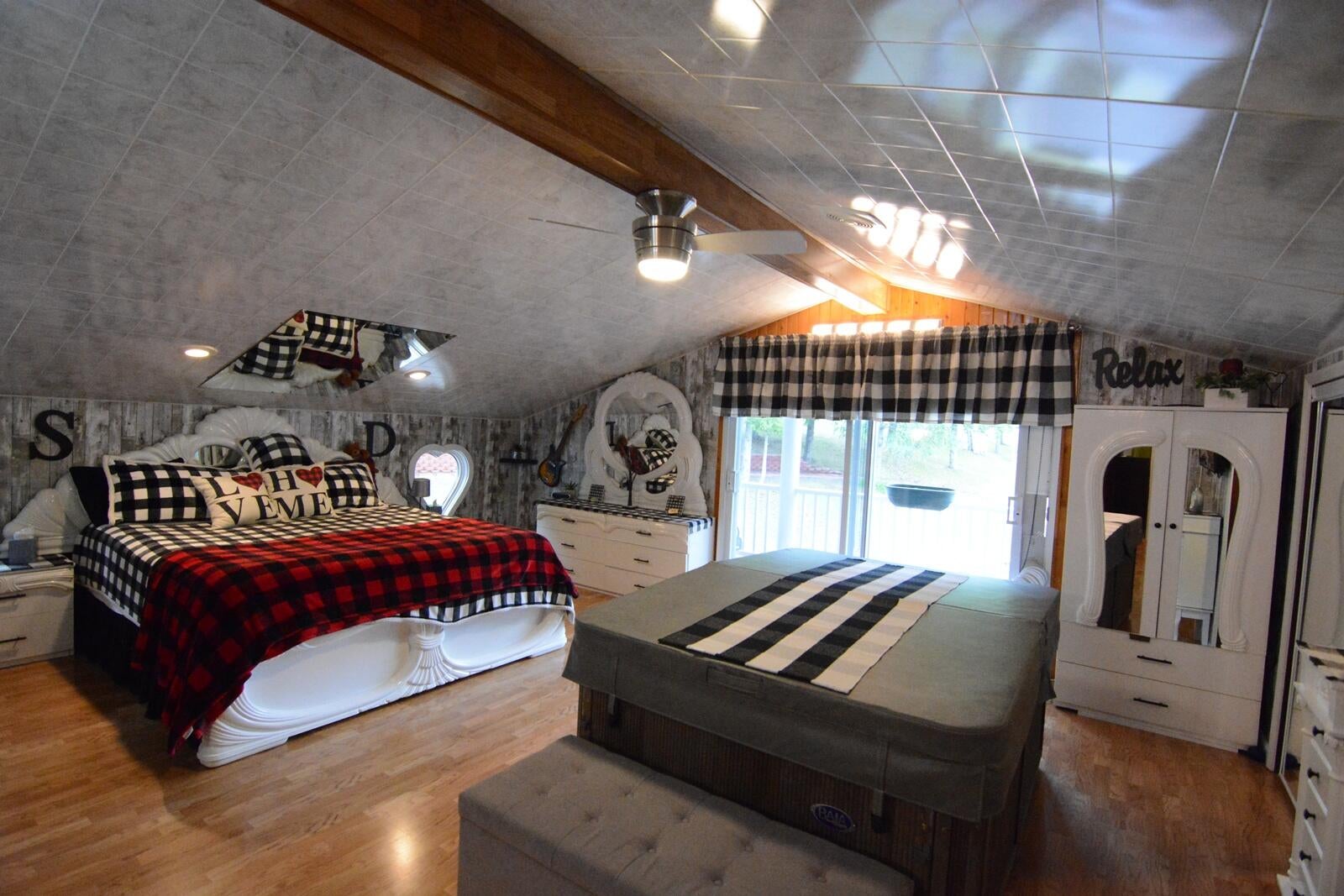 Eagle Lake, Maine, 04739, United States, ,3 BathroomsBathrooms,Residential,Active,1868107