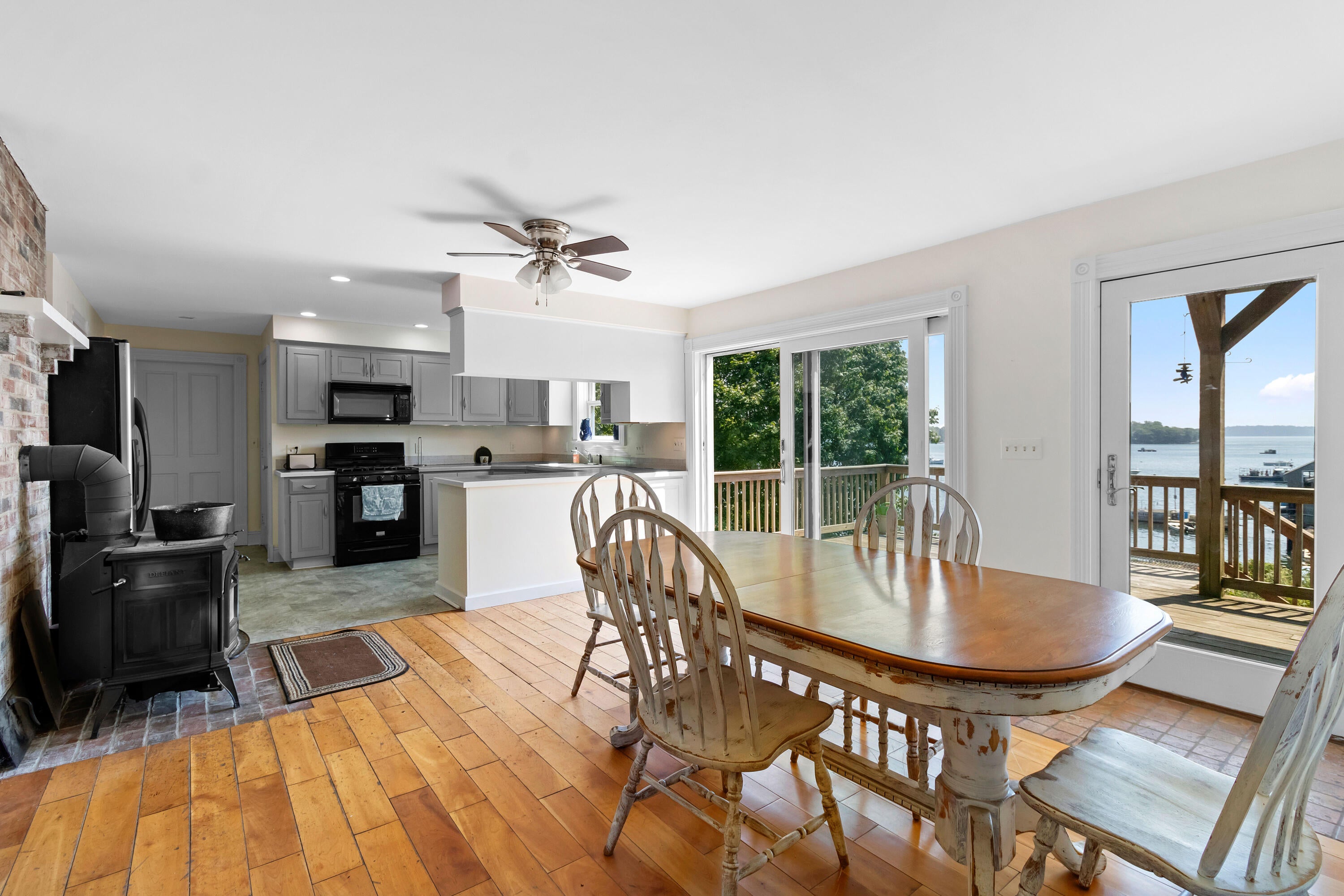 Friendship, Maine, 04547, United States, 3 Bedrooms Bedrooms, ,2 BathroomsBathrooms,Residential,Active,1922319