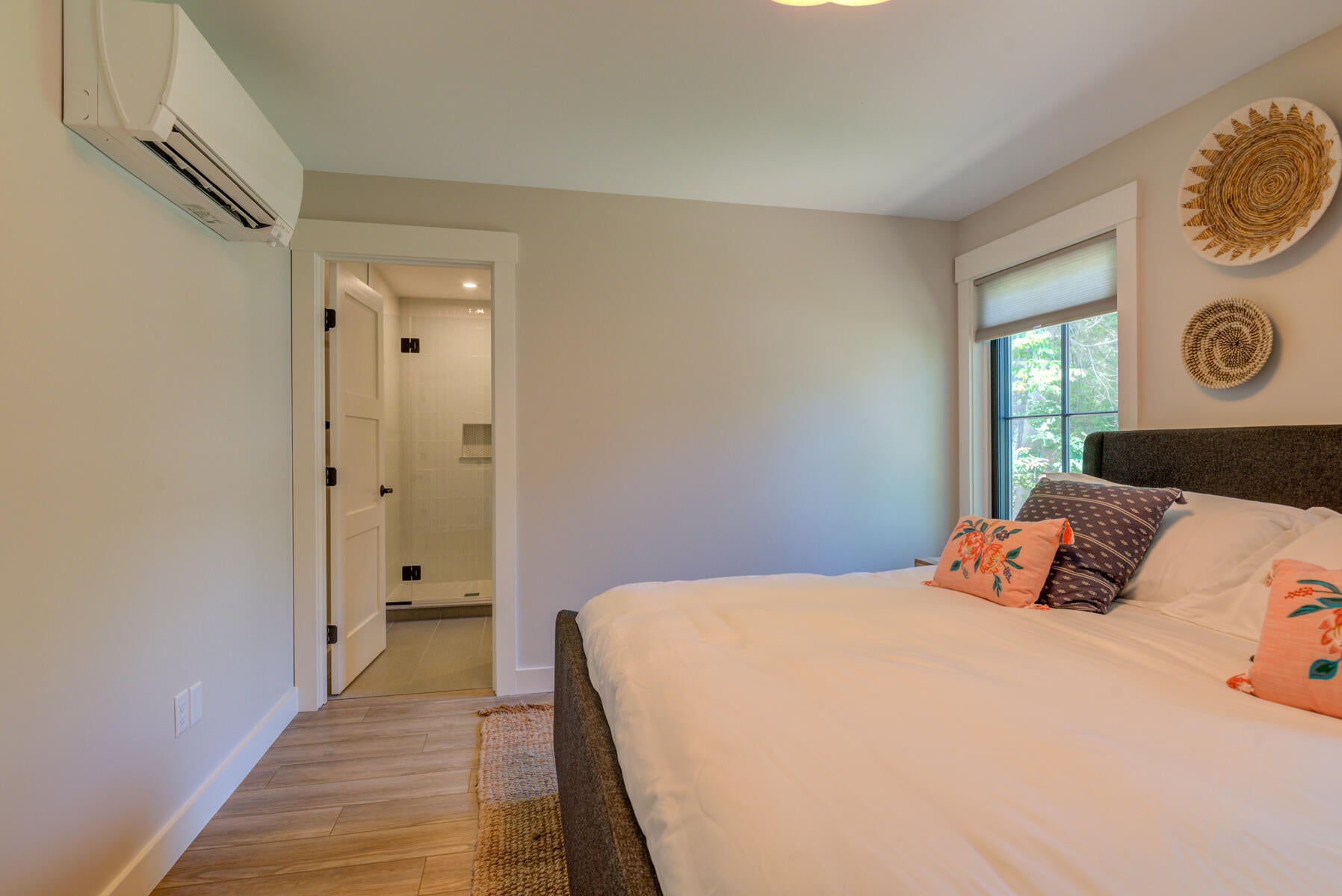 Ogunquit, Maine, 03907, United States, 3 Bedrooms Bedrooms, ,2 BathroomsBathrooms,Residential,Active,1951829