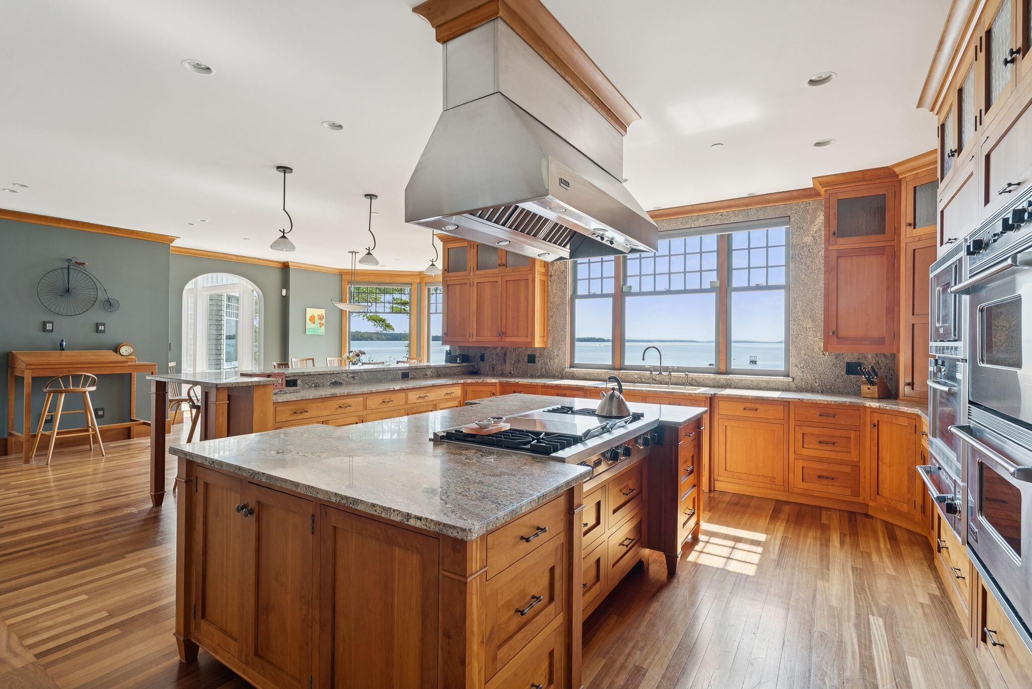 Yarmouth, Maine, 04096, United States, 4 Bedrooms Bedrooms, ,5 BathroomsBathrooms,Residential,Active,1945252
