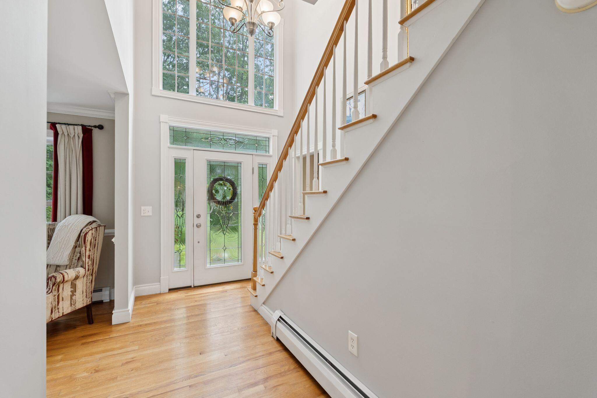 Falmouth, Maine, 04105, United States, 4 Bedrooms Bedrooms, ,3 BathroomsBathrooms,Residential,Active,1920228