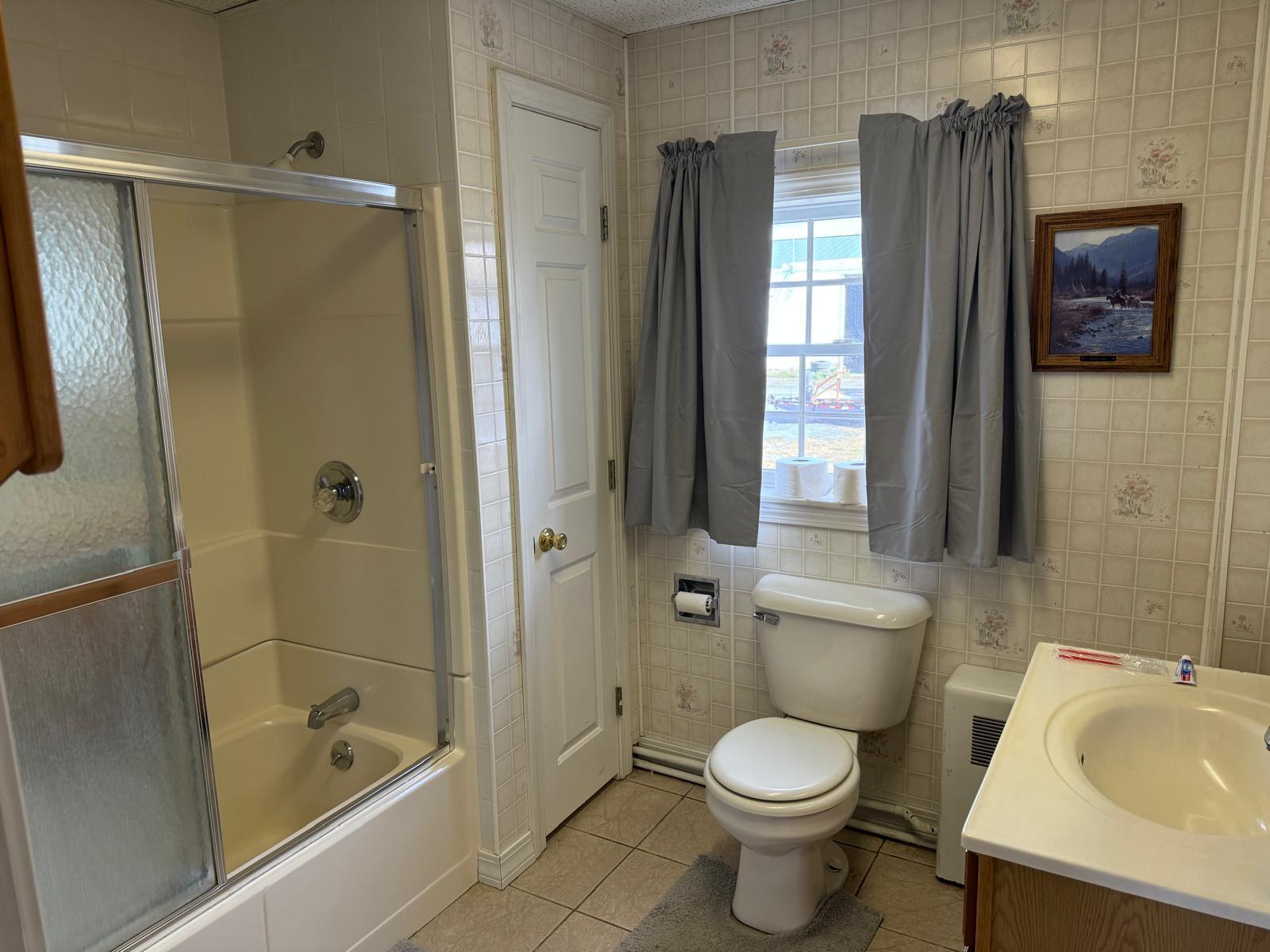 New Canada, Maine, 04743, United States, 6 Bedrooms Bedrooms, ,2 BathroomsBathrooms,Residential,Active,1702003