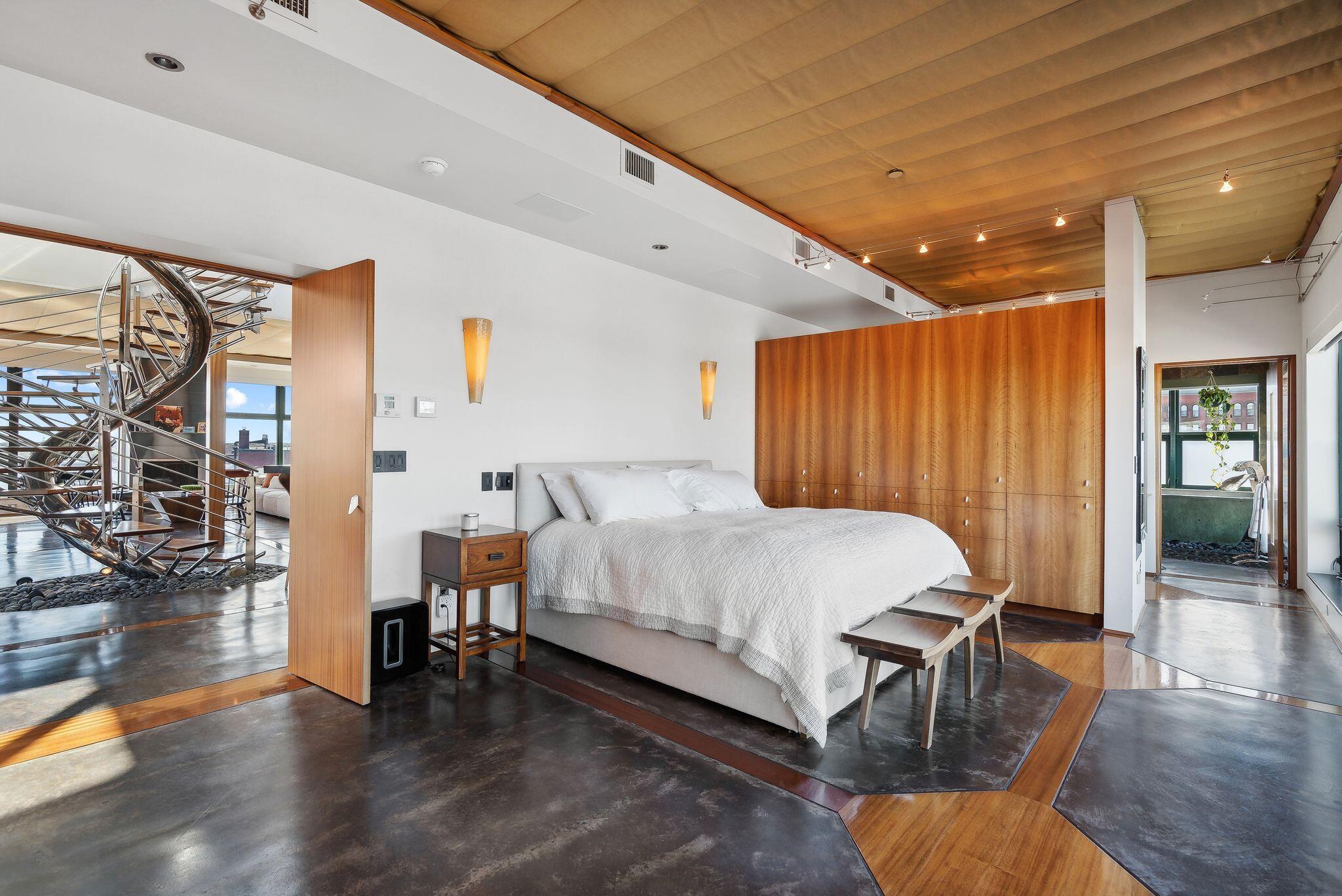 Portland, Maine, 04101, United States, 2 Bedrooms Bedrooms, ,3 BathroomsBathrooms,Residential,Active,1839414