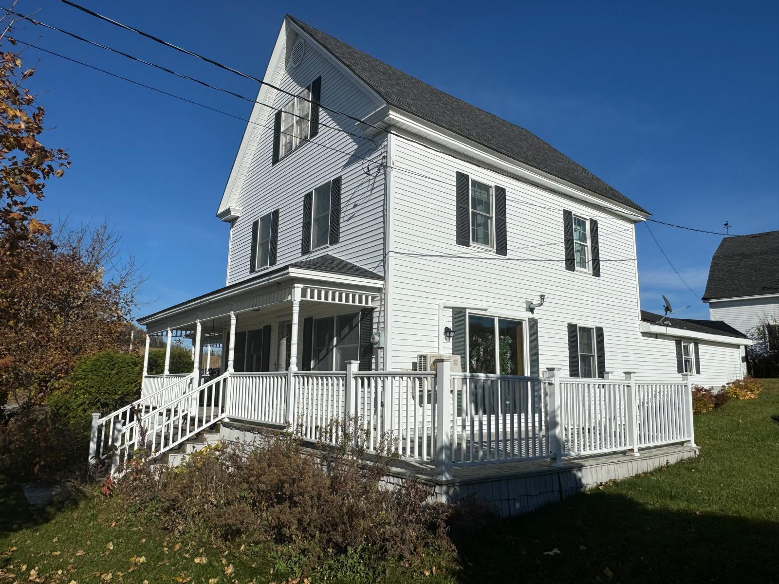 New Canada, Maine, 04743, United States, 6 Bedrooms Bedrooms, ,2 BathroomsBathrooms,Residential,Active,1702003
