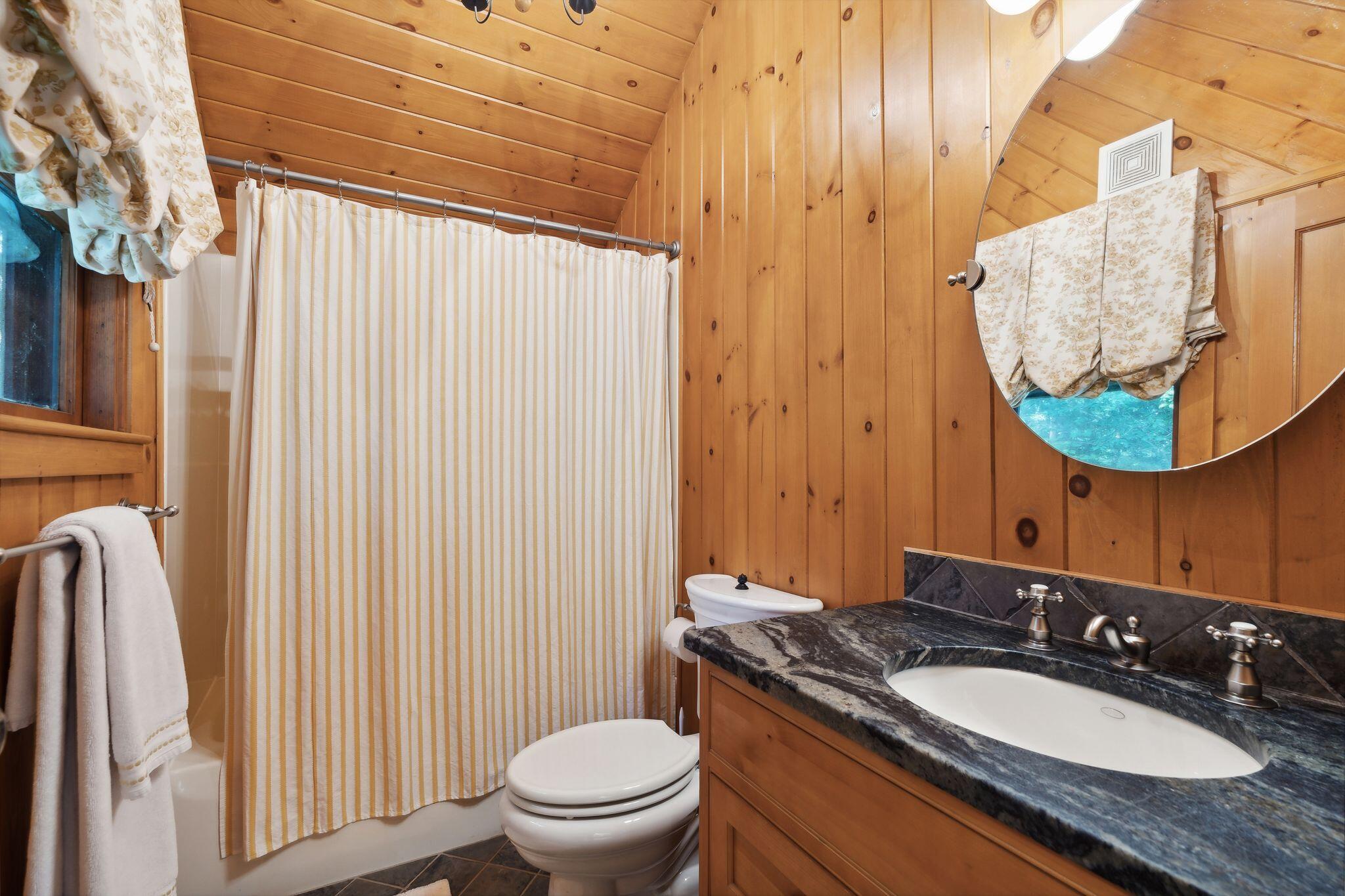 Naples, Maine, 04055, United States, 9 Bedrooms Bedrooms, ,8 BathroomsBathrooms,Residential,Active,1905064