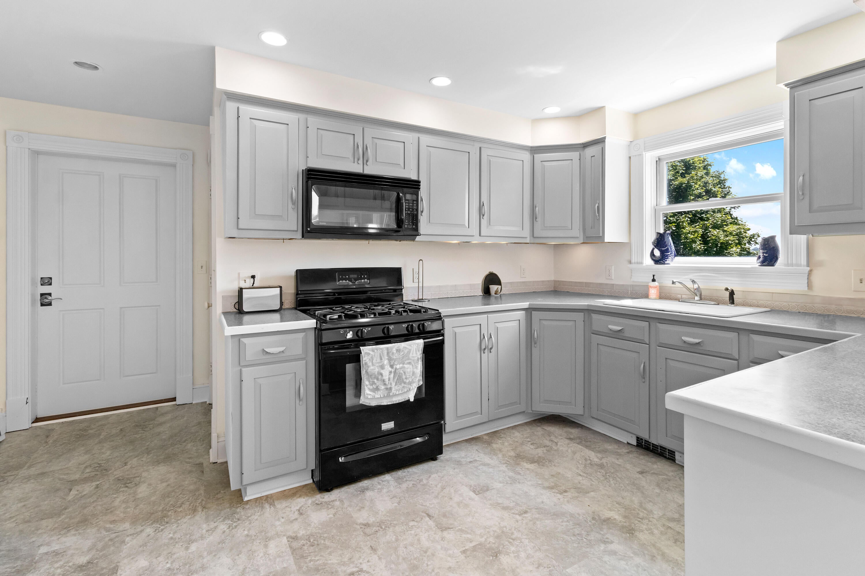 Friendship, Maine, 04547, United States, 3 Bedrooms Bedrooms, ,2 BathroomsBathrooms,Residential,Active,1922319