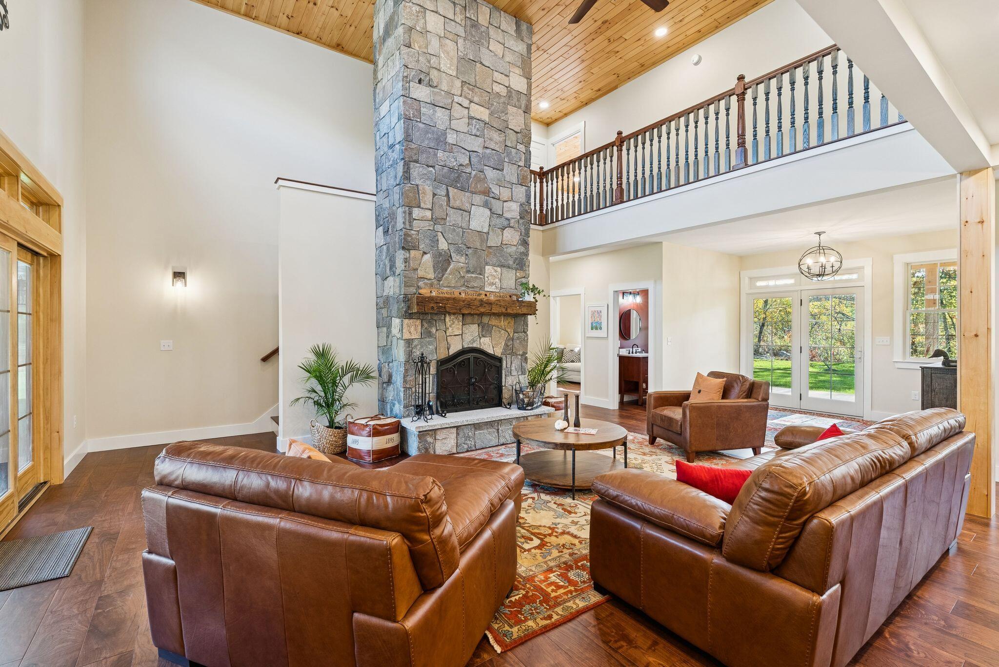 Casco, Maine, 04015, United States, 4 Bedrooms Bedrooms, ,5 BathroomsBathrooms,Residential,Active,1968106