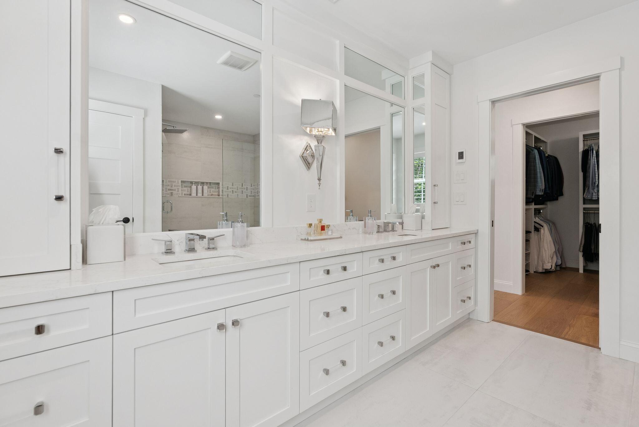 Cumberland, Maine, 04021, United States, ,5 BathroomsBathrooms,Residential,Active,1899925