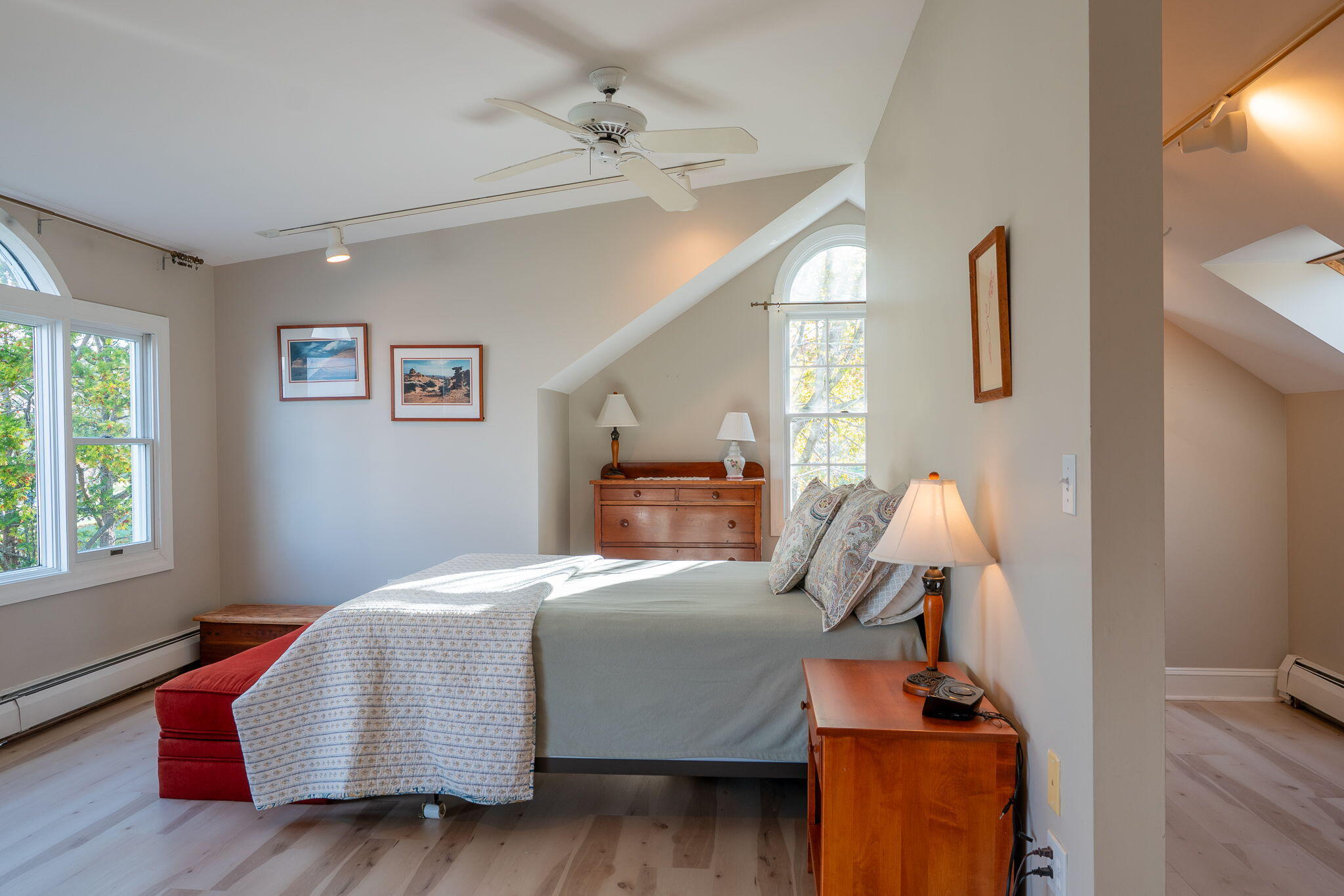 Cumberland, Maine, 04110, United States, 5 Bedrooms Bedrooms, ,3 BathroomsBathrooms,Residential,Active,1989779