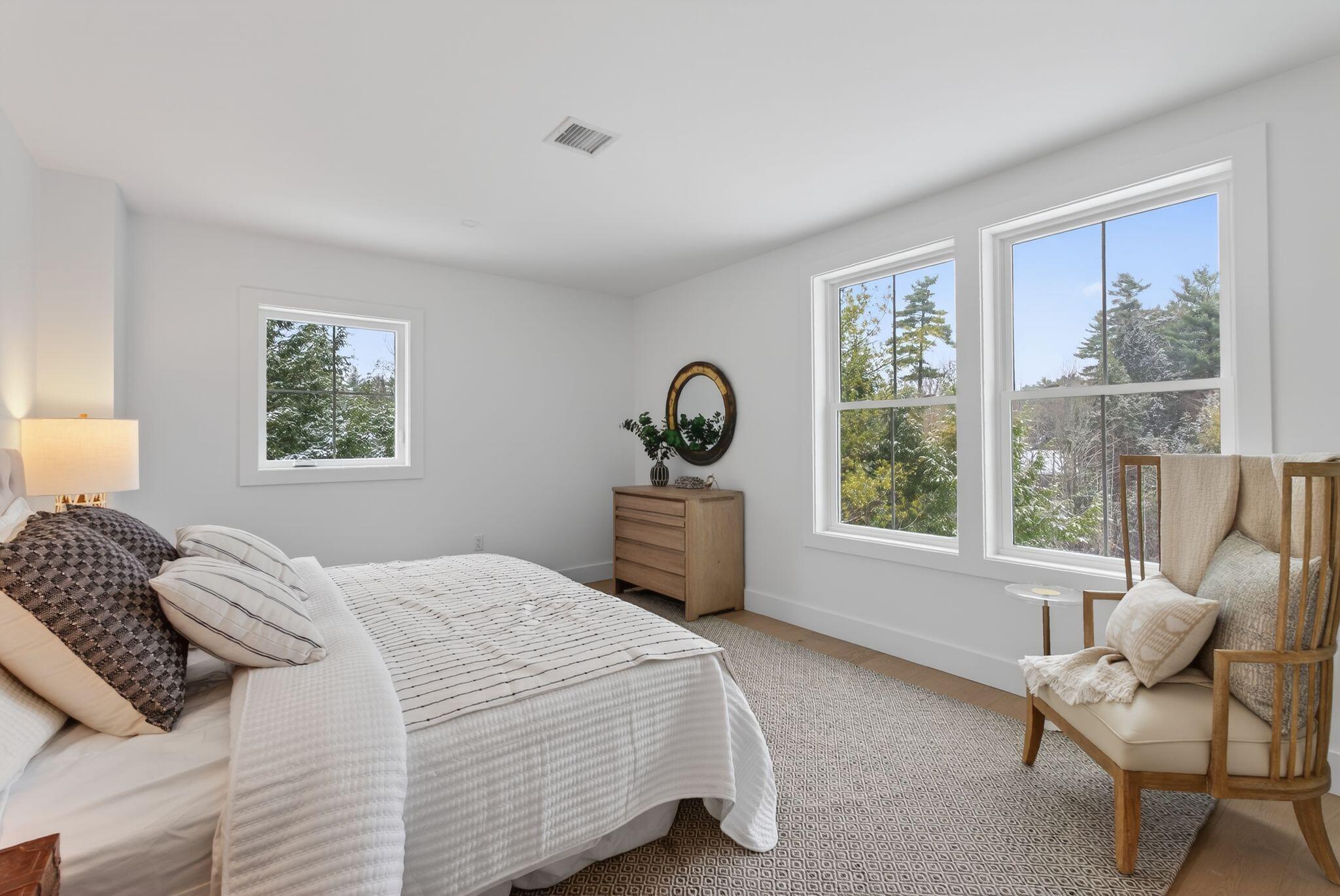 Falmouth, Maine, 04105, United States, 4 Bedrooms Bedrooms, ,4 BathroomsBathrooms,Residential,Active,2001079