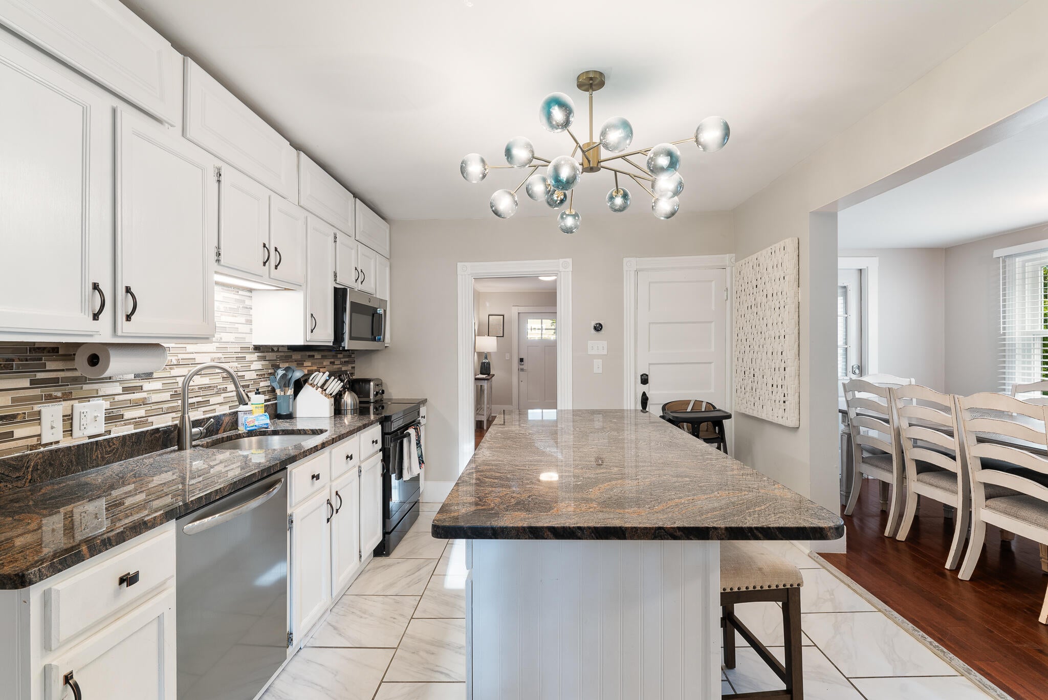 Ogunquit, Maine, 03907, United States, 7 Bedrooms Bedrooms, ,7 BathroomsBathrooms,Residential,Active,1942380