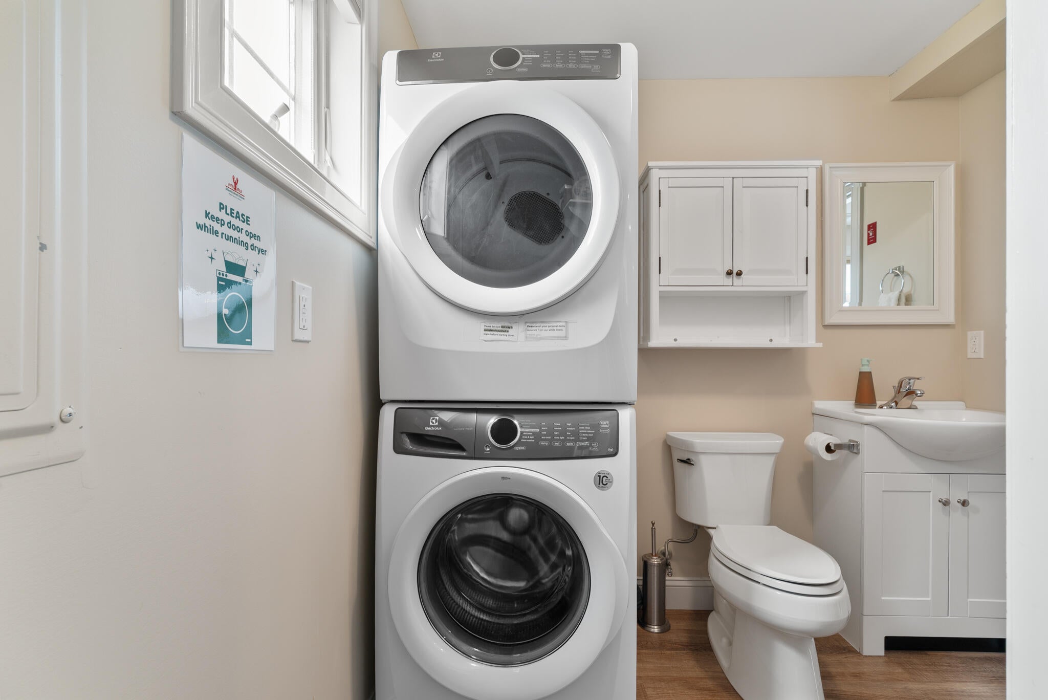 Wells, Maine, 04090, United States, ,7 BathroomsBathrooms,Residential,Active,1852735
