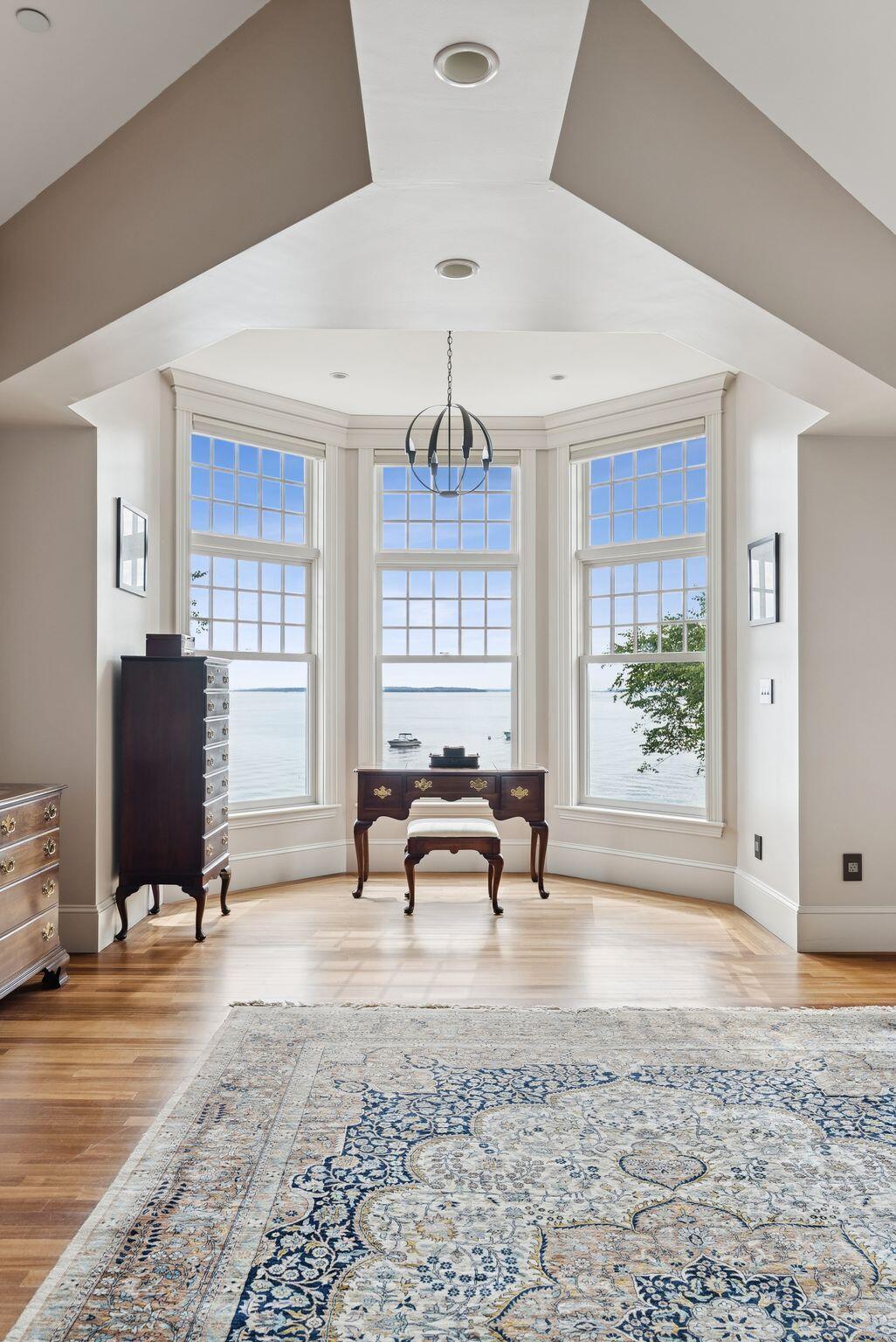 Yarmouth, Maine, 04096, United States, 4 Bedrooms Bedrooms, ,5 BathroomsBathrooms,Residential,Active,1945252