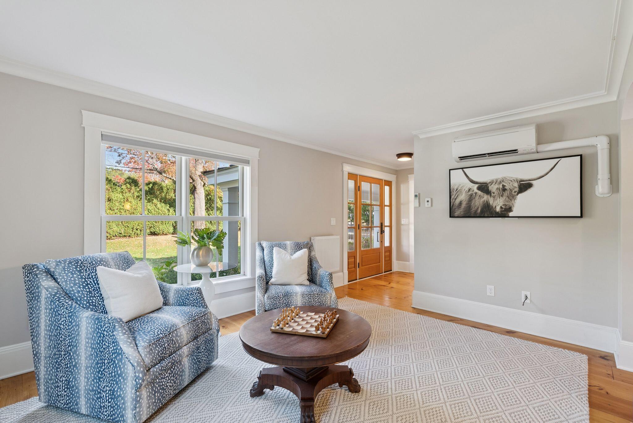 Falmouth, Maine, 04105, United States, 5 Bedrooms Bedrooms, ,4 BathroomsBathrooms,Residential,Active,1961947