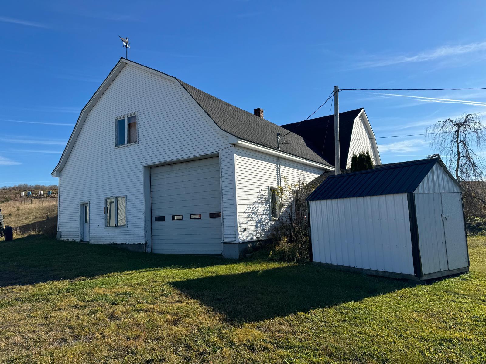 New Canada, Maine, 04743, United States, 6 Bedrooms Bedrooms, ,2 BathroomsBathrooms,Residential,Active,1702003