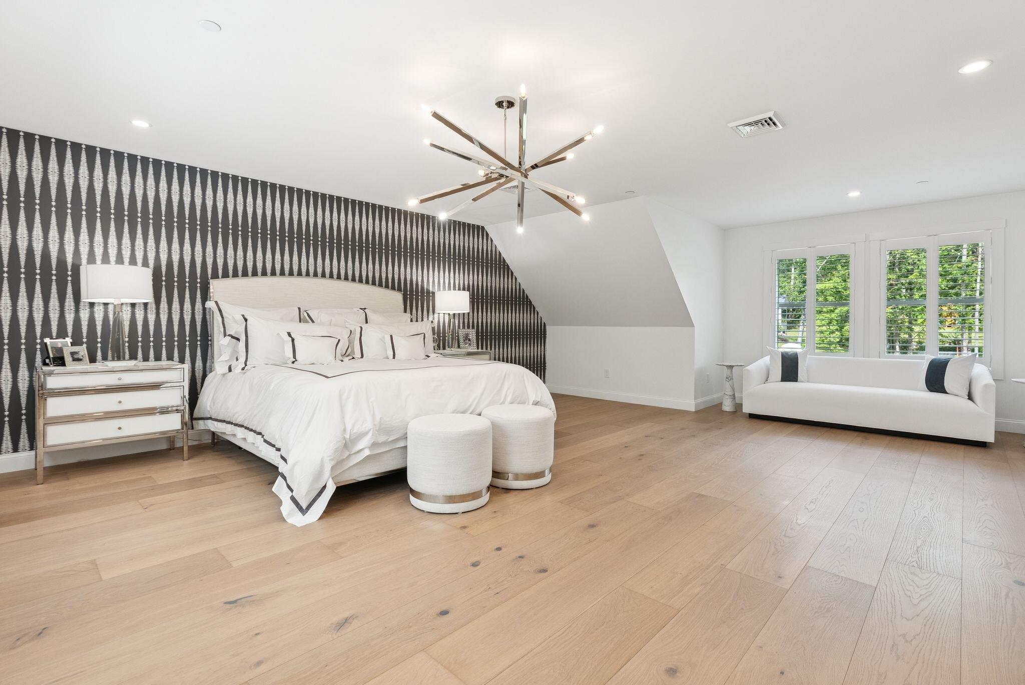 Cumberland, Maine, 04021, United States, ,5 BathroomsBathrooms,Residential,Active,1899925