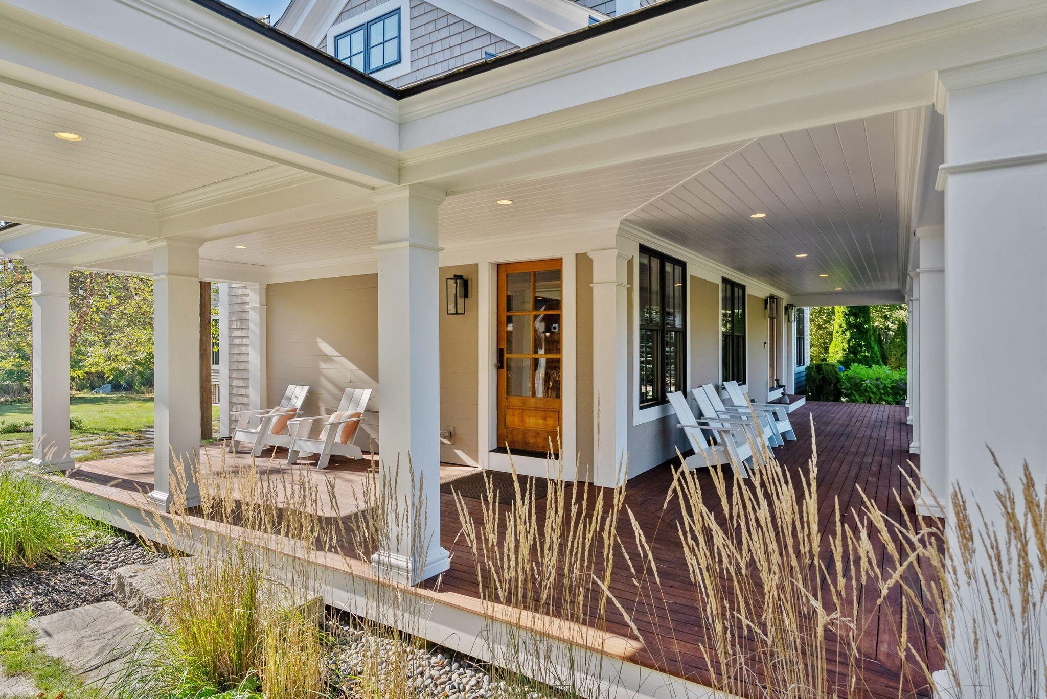 Falmouth, Maine, 04105, United States, 5 Bedrooms Bedrooms, ,4 BathroomsBathrooms,Residential,Active,1961947