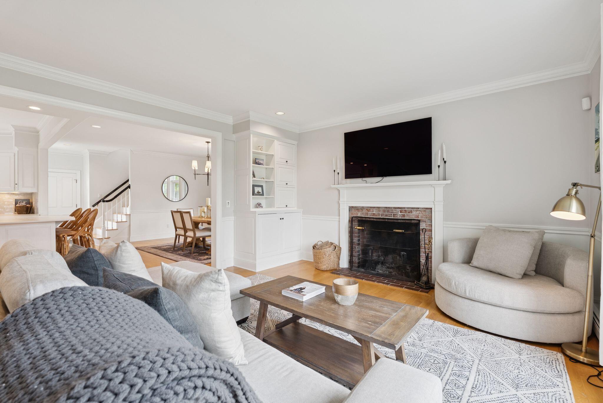 Cumberland, Maine, 04110, United States, 4 Bedrooms Bedrooms, ,5 BathroomsBathrooms,Residential,Active,1886783