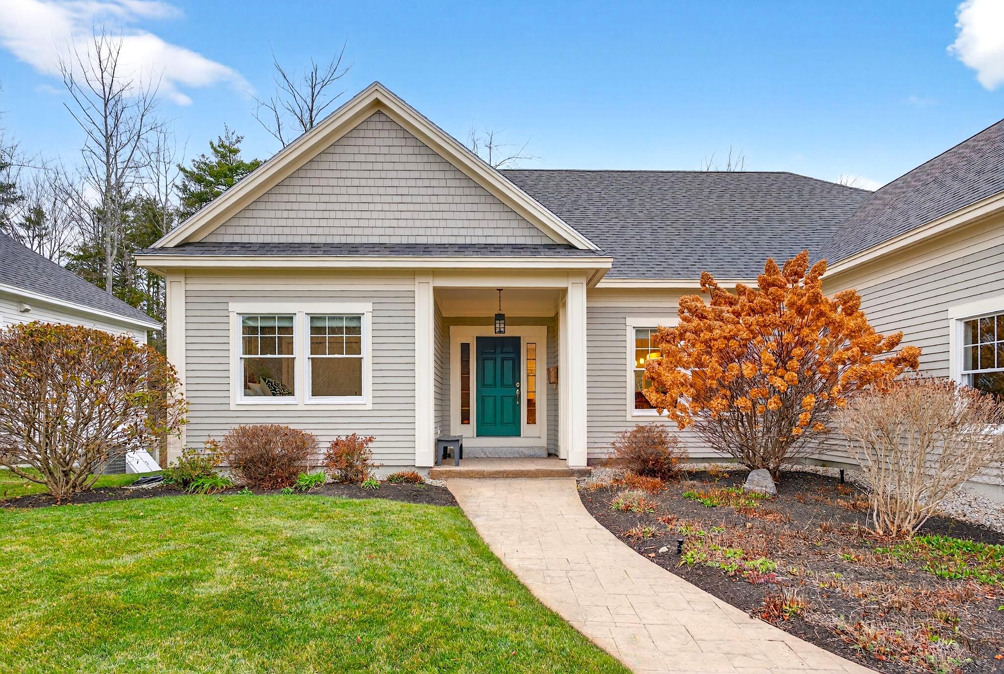 Falmouth, Maine, 04105, United States, 3 Bedrooms Bedrooms, ,4 BathroomsBathrooms,Residential,Active,1998574