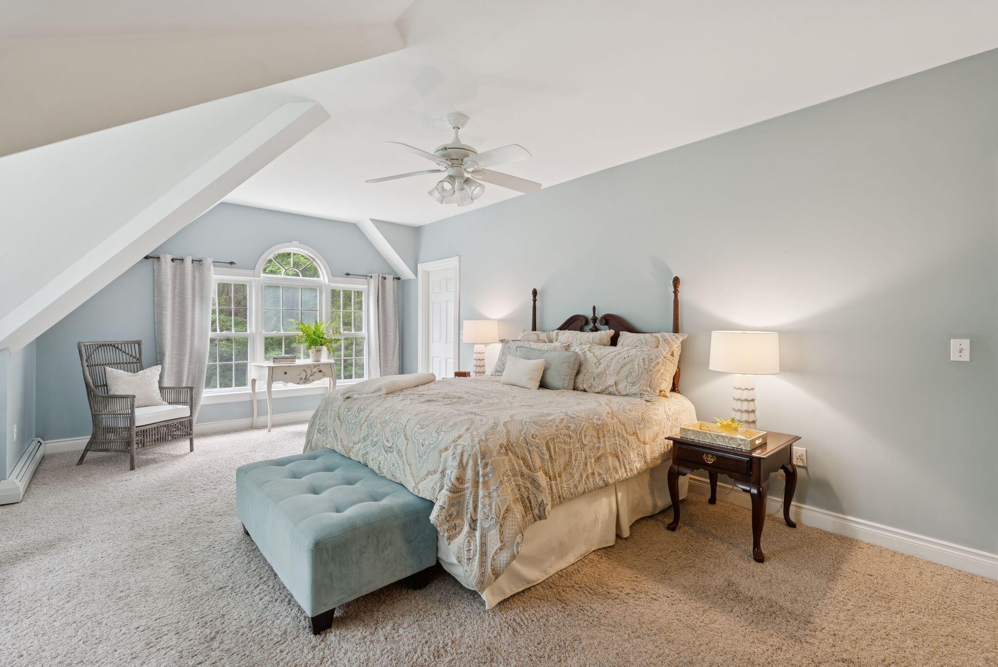 Falmouth, Maine, 04105, United States, 4 Bedrooms Bedrooms, ,3 BathroomsBathrooms,Residential,Active,1920228