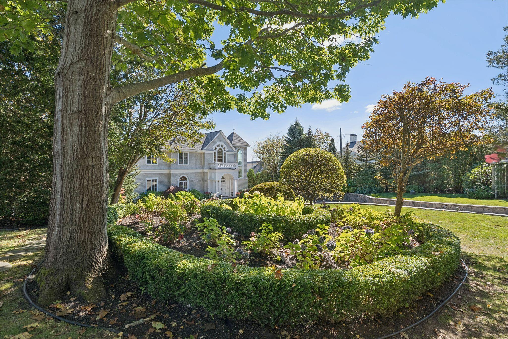 South Portland, Maine, 04106, United States, 3 Bedrooms Bedrooms, ,5 BathroomsBathrooms,Residential,Active,1954023