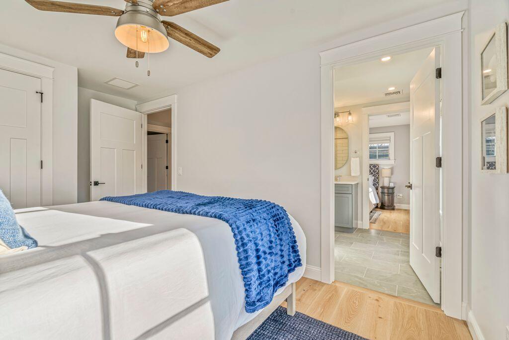 Falmouth, Maine, 04105, United States, 5 Bedrooms Bedrooms, ,6 BathroomsBathrooms,Residential,Active,2028555