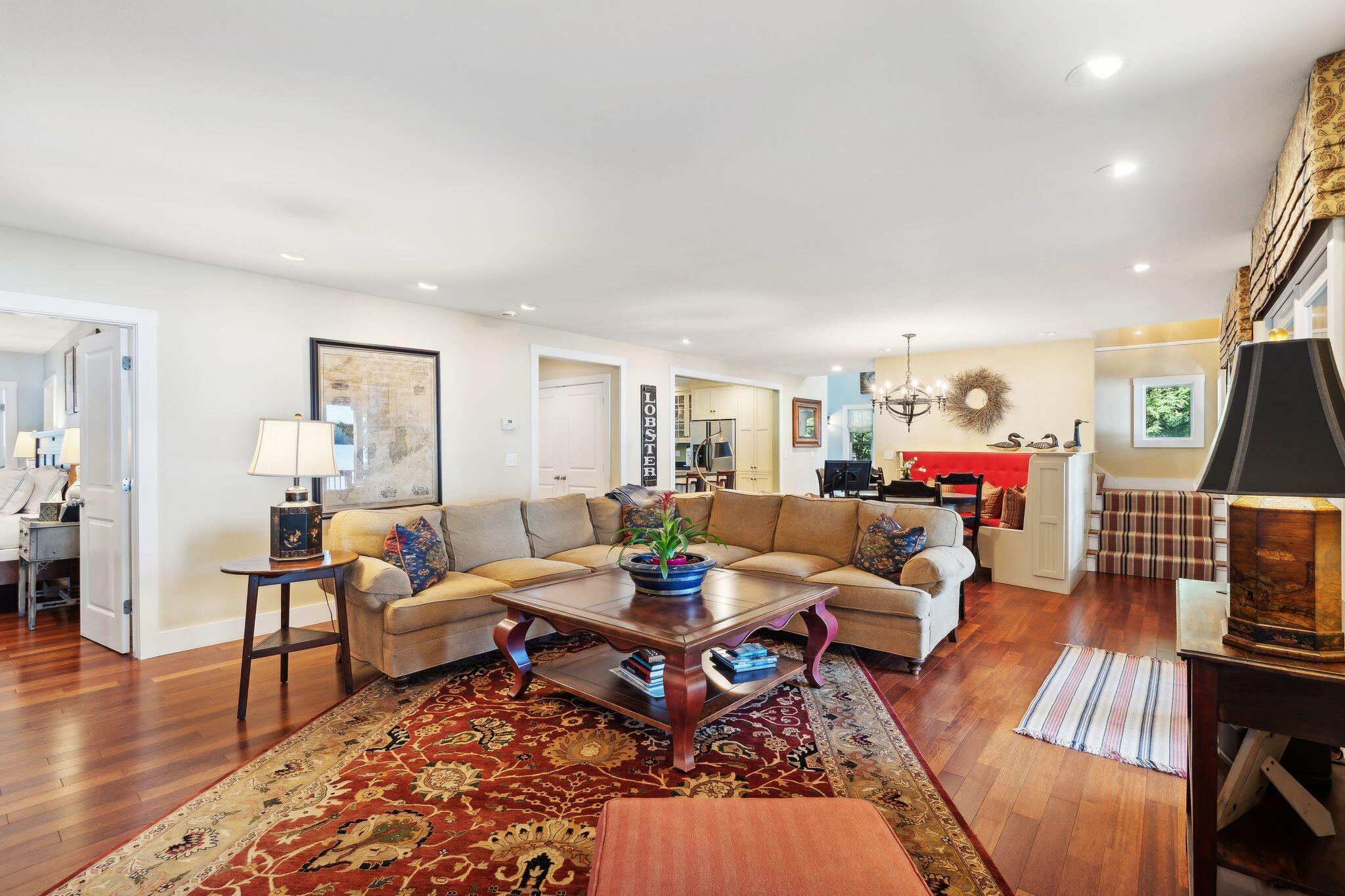 Naples, Maine, 04055, United States, 9 Bedrooms Bedrooms, ,8 BathroomsBathrooms,Residential,Active,1905064