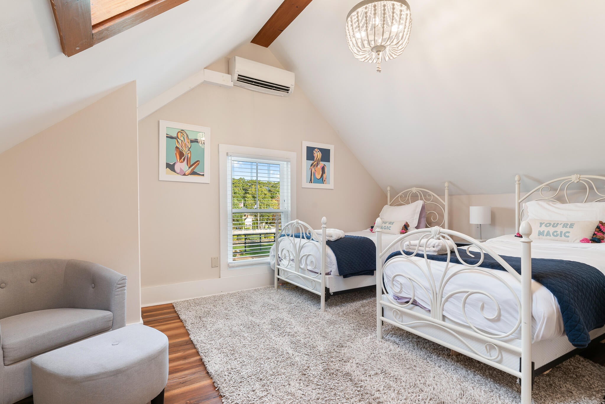 Ogunquit, Maine, 03907, United States, 7 Bedrooms Bedrooms, ,7 BathroomsBathrooms,Residential,Active,1942380