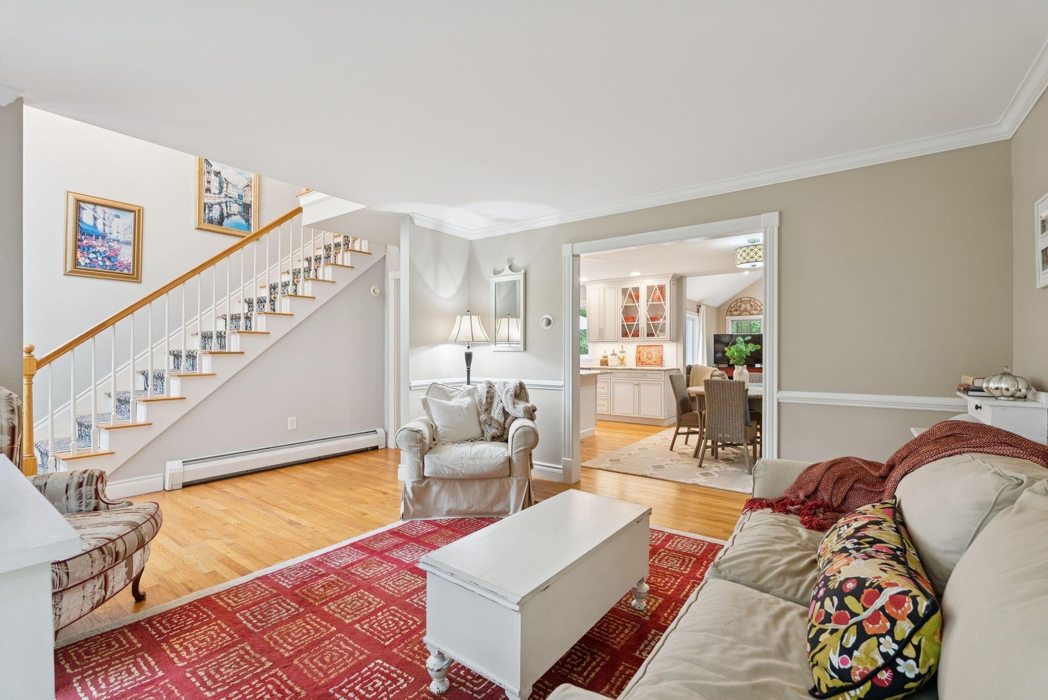 Falmouth, Maine, 04105, United States, 4 Bedrooms Bedrooms, ,3 BathroomsBathrooms,Residential,Active,1920228