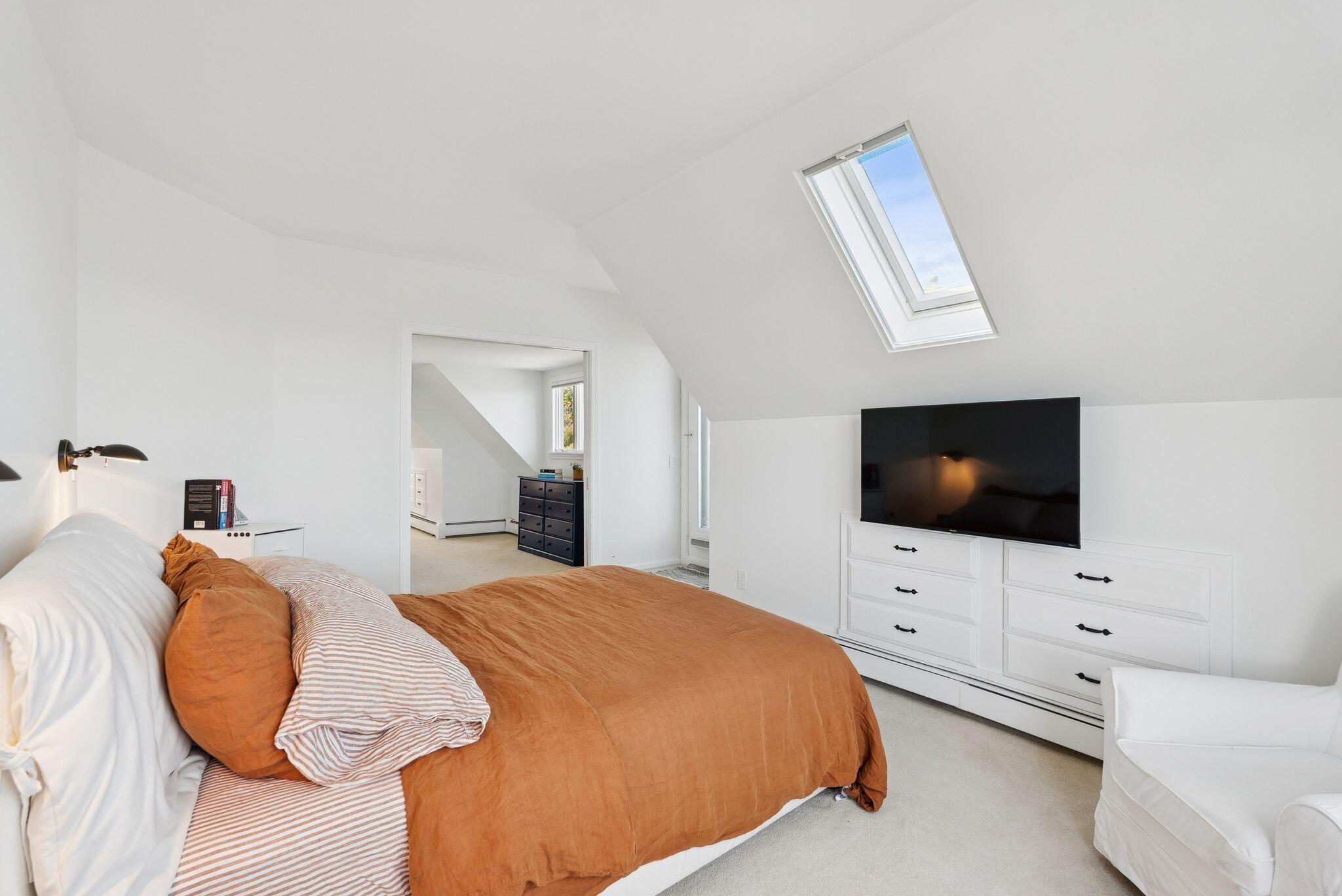 South Portland, Maine, 04106, United States, 3 Bedrooms Bedrooms, ,2 BathroomsBathrooms,Residential,Active,1951791