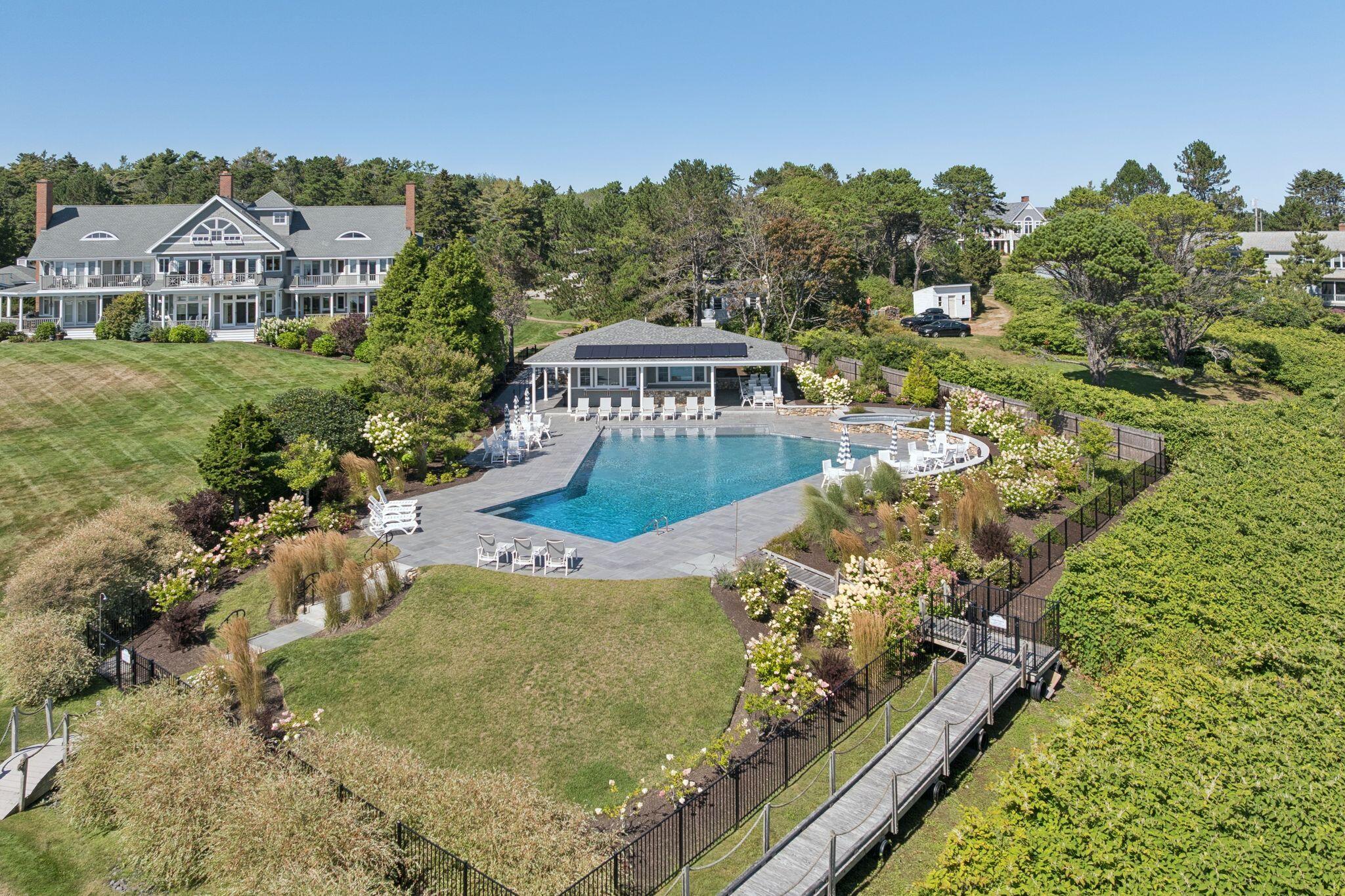 Scarborough, Maine, 04074, United States, 2 Bedrooms Bedrooms, ,3 BathroomsBathrooms,Residential,Active,1922482