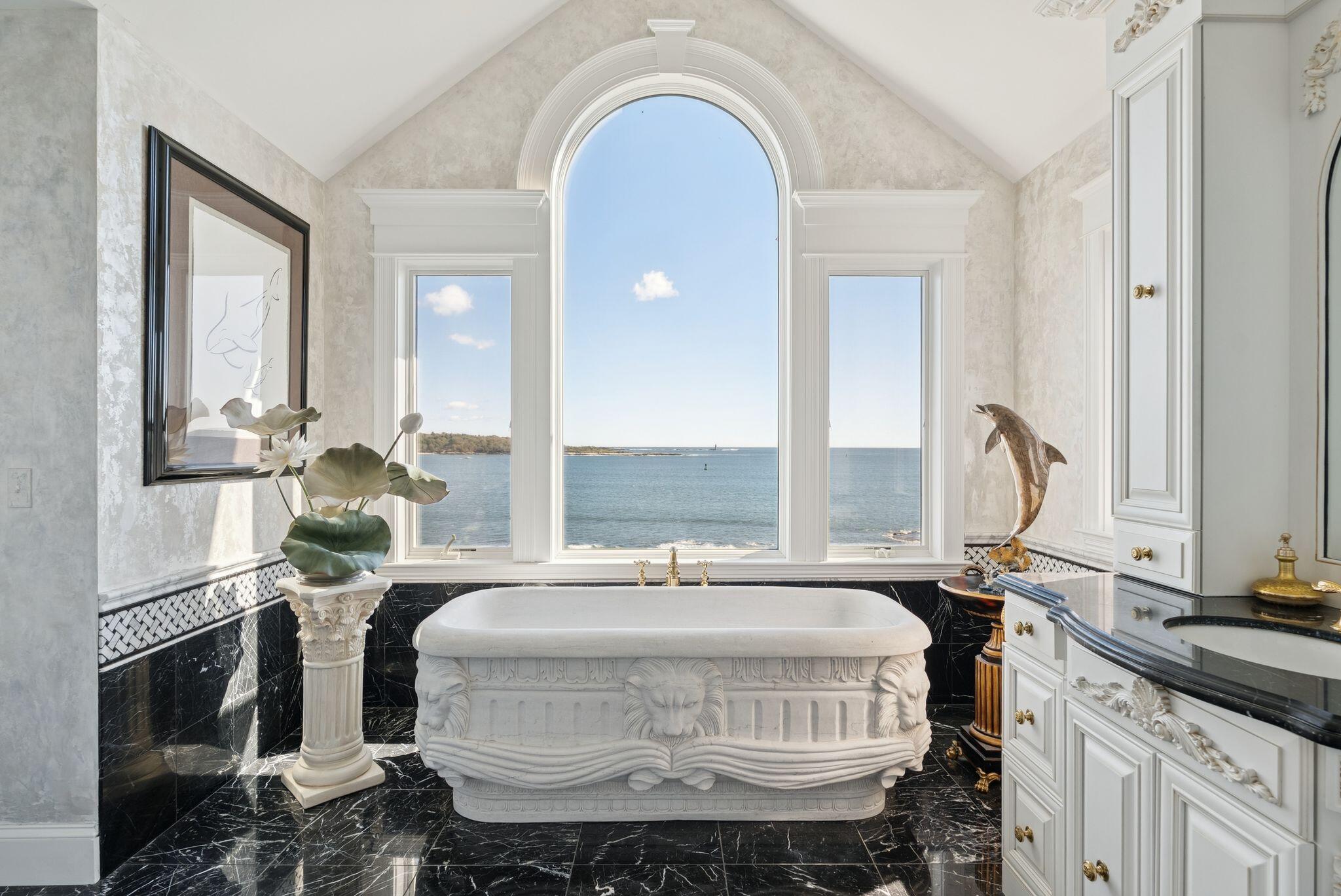 South Portland, Maine, 04106, United States, 3 Bedrooms Bedrooms, ,5 BathroomsBathrooms,Residential,Active,1954023